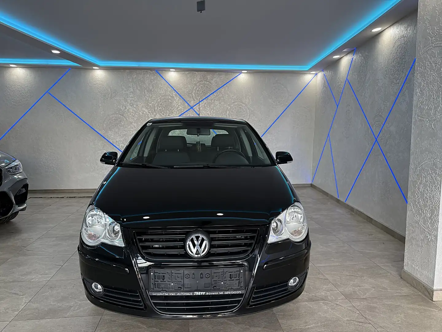 Volkswagen Polo Trendline 1,2 Schwarz - 2