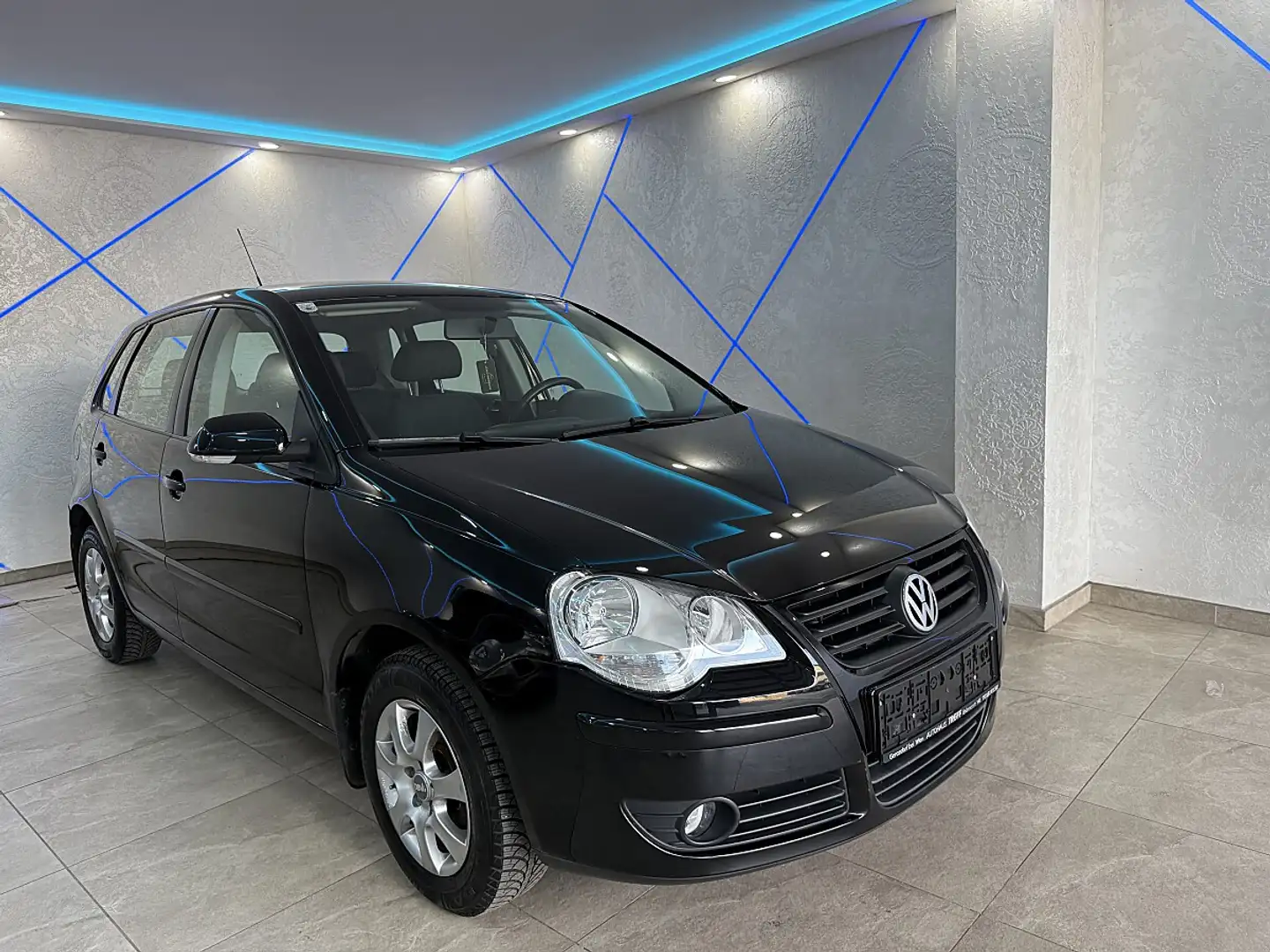 Volkswagen Polo Trendline 1,2 Schwarz - 1