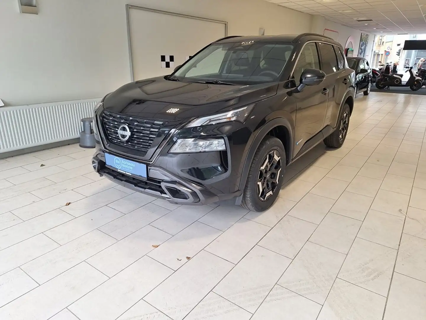 Nissan X-Trail MY24 e-4ORCE 4WD N-TREK Noir - 1