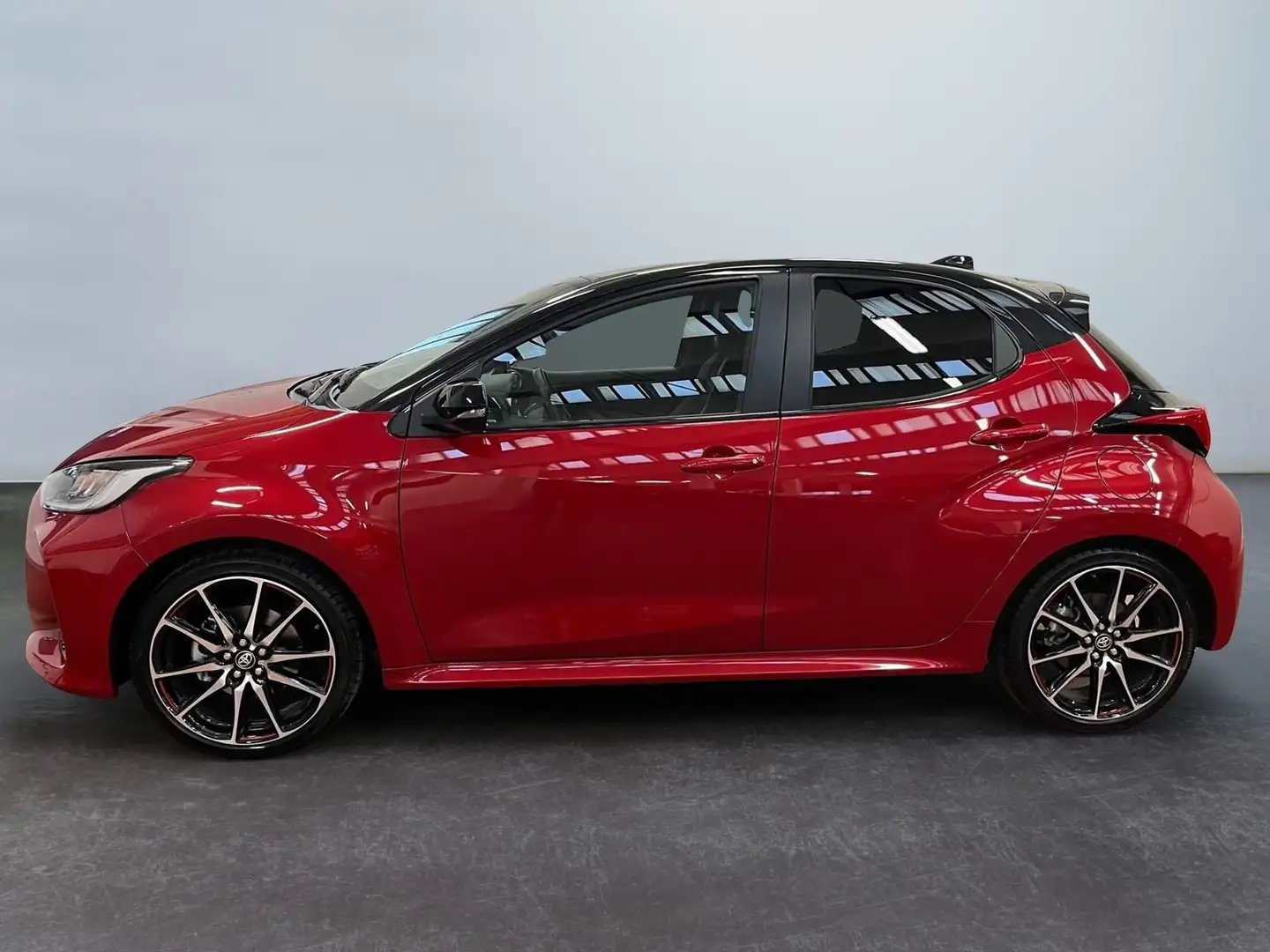 Toyota Yaris Yaris 1.5 130 Hybrid 5 porte GR Sport Rouge - 2