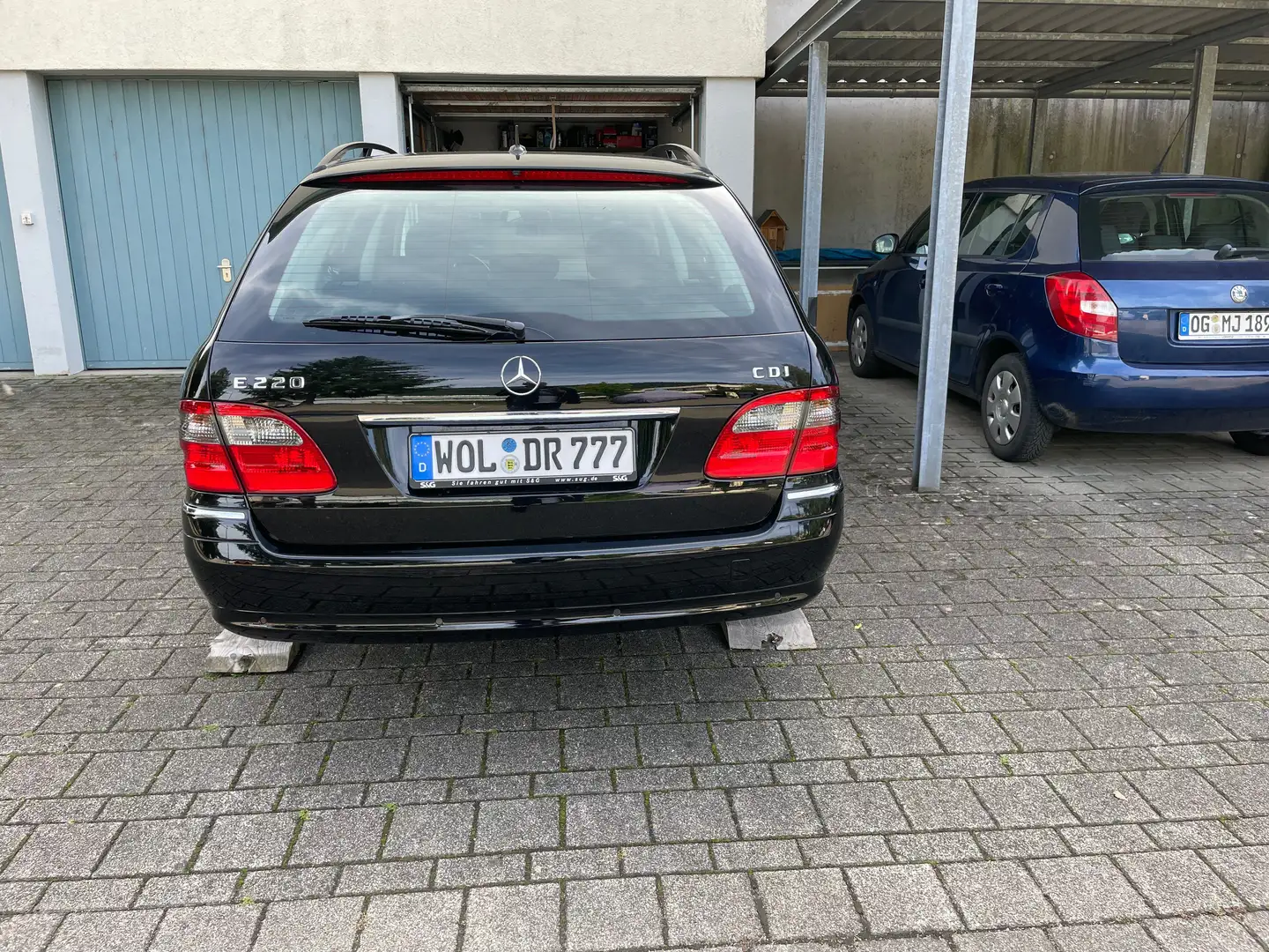Mercedes-Benz E 220 E 220 T CDI Automatik Elegance Schwarz - 1