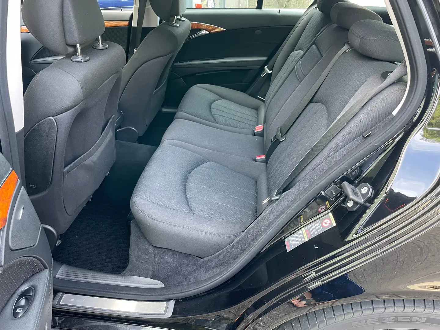 Mercedes-Benz E 220 E 220 T CDI Automatik Elegance Schwarz - 2