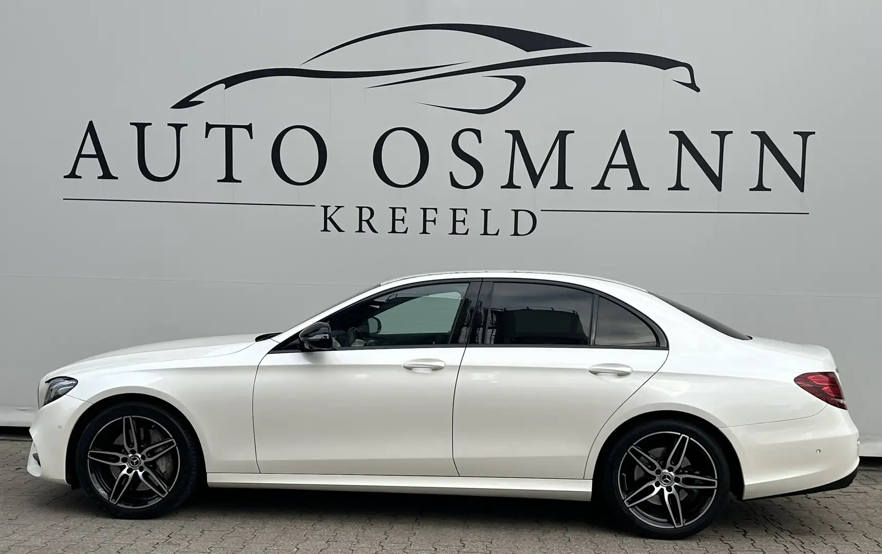 Mercedes-Benz E 350 9G-TRONIC AMG-Line360° Kamera BURMESTER Weiß - 2