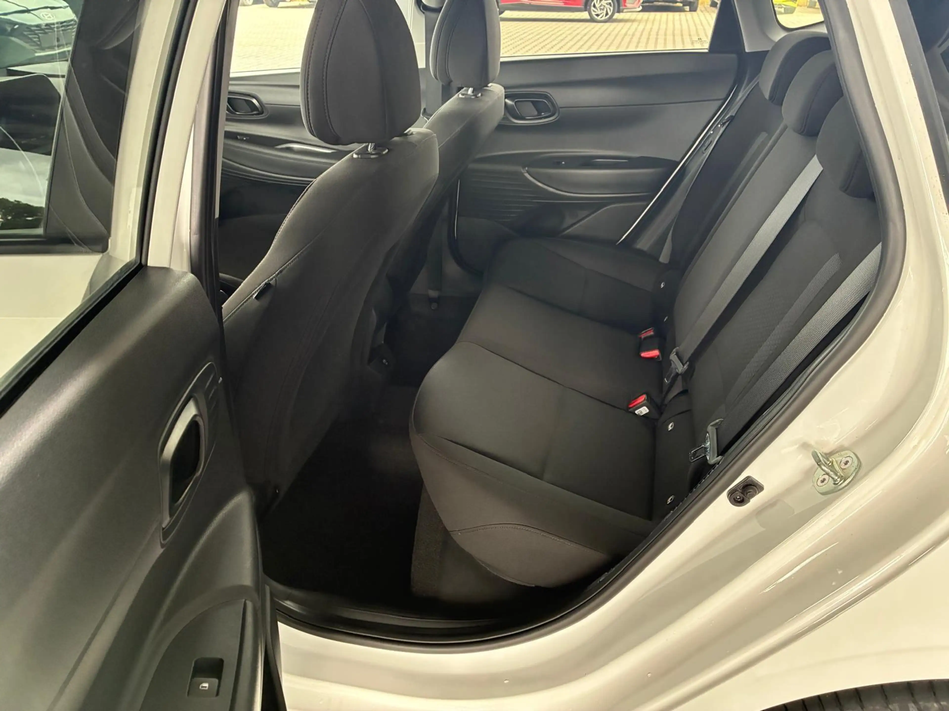 Hyundai i20 Comfort 1.0 T-GDI Automatik / LED / Tempomat / Nav — photo 6