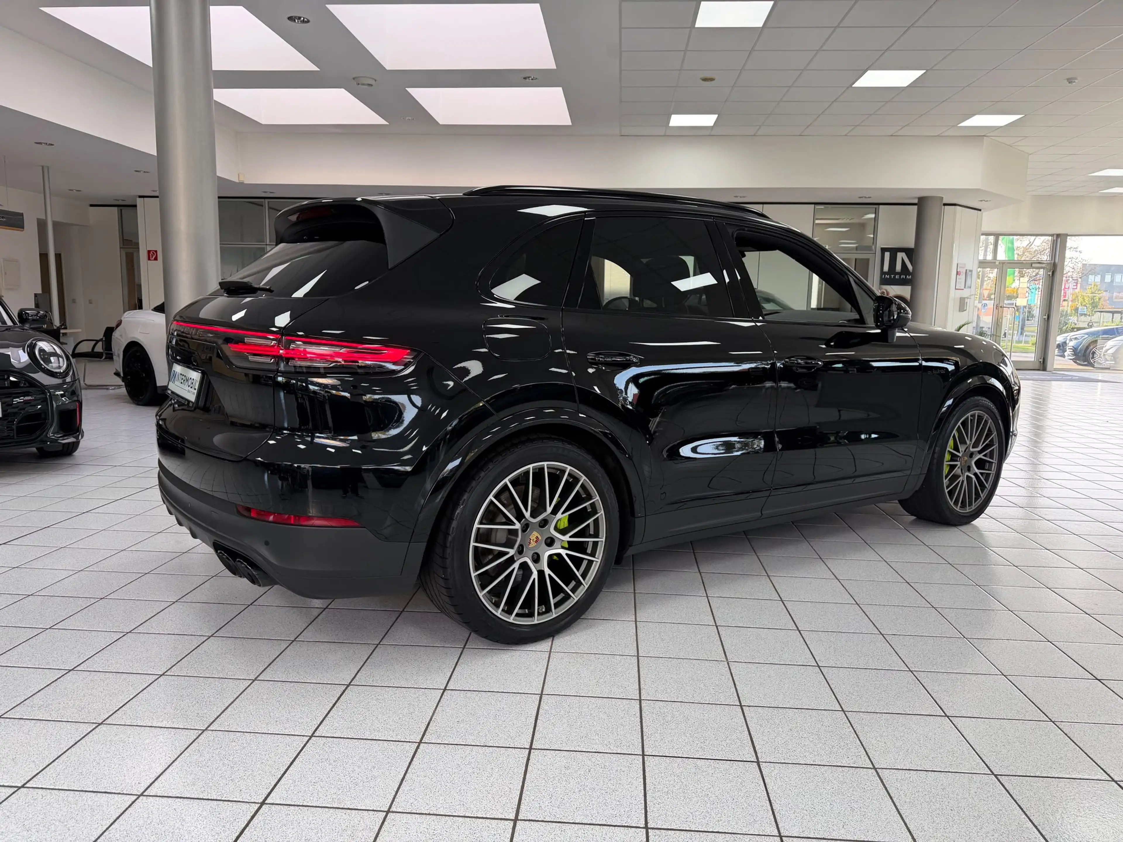 Porsche Cayenne E-Hybrid Platinum Edition*CHRONO*PANO* — photo 4