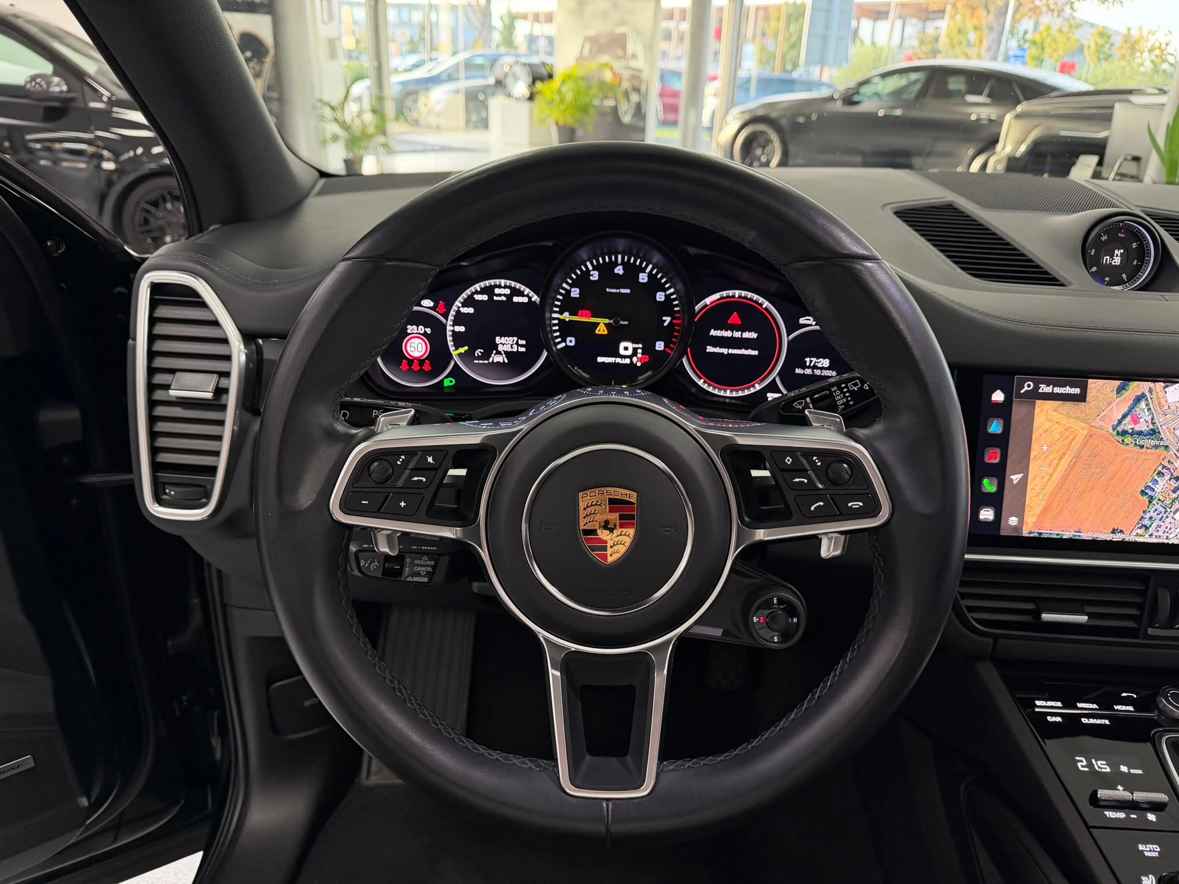 Porsche Cayenne E-Hybrid Platinum Edition*CHRONO*PANO* — photo 15