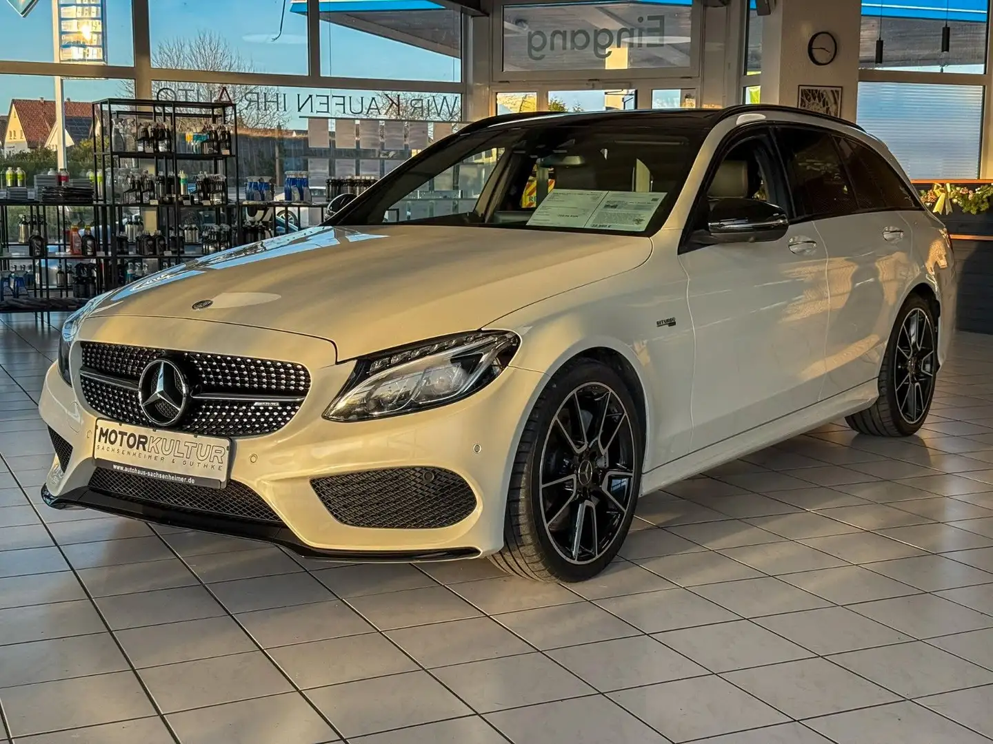Mercedes-Benz C 43 AMG T- Modell | 360° | HeadUp | KeylessGo Bianco - 1