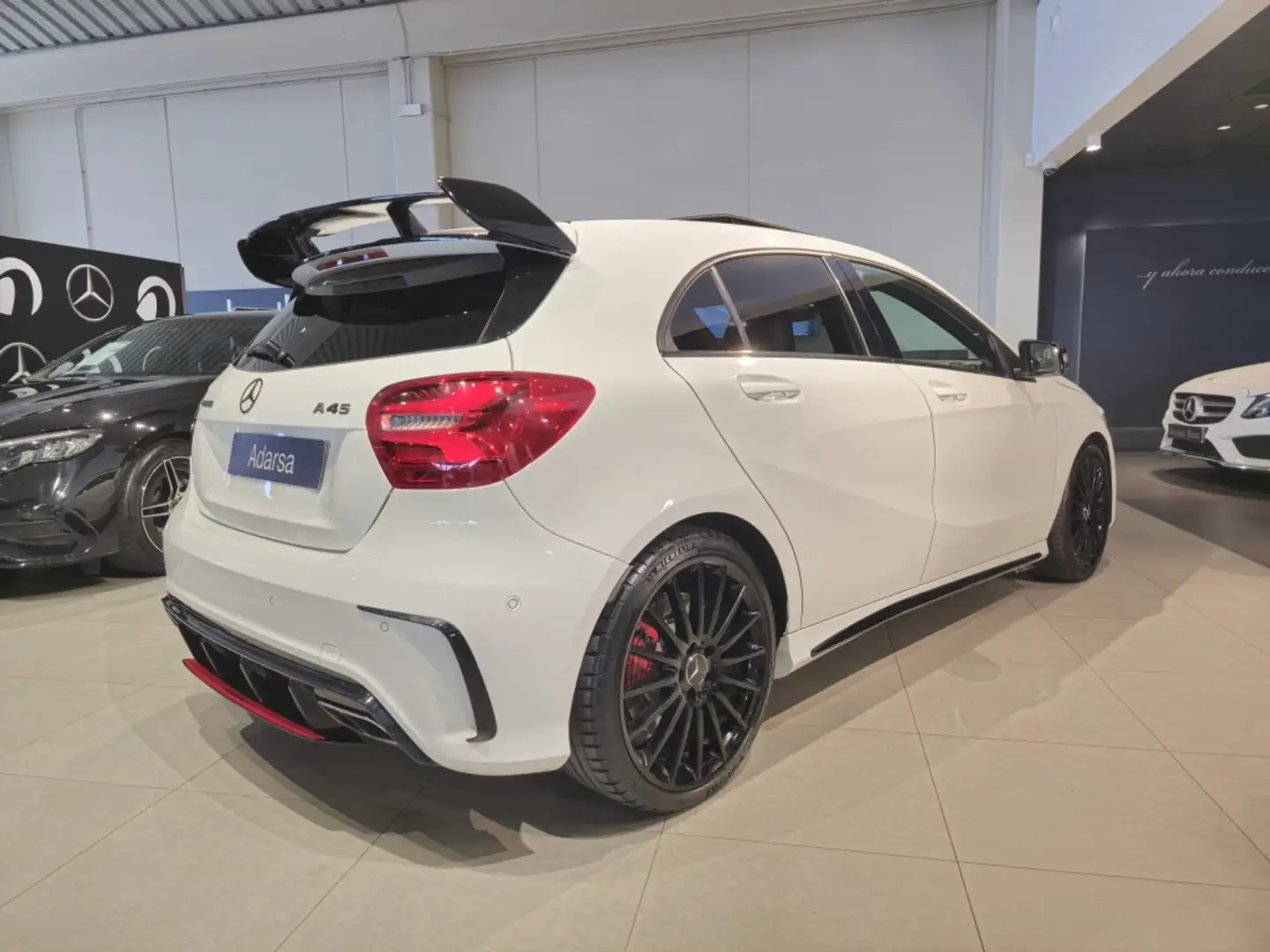 Mercedes-Benz A 45 AMG 4Matic 7G-DCT Білий - 2