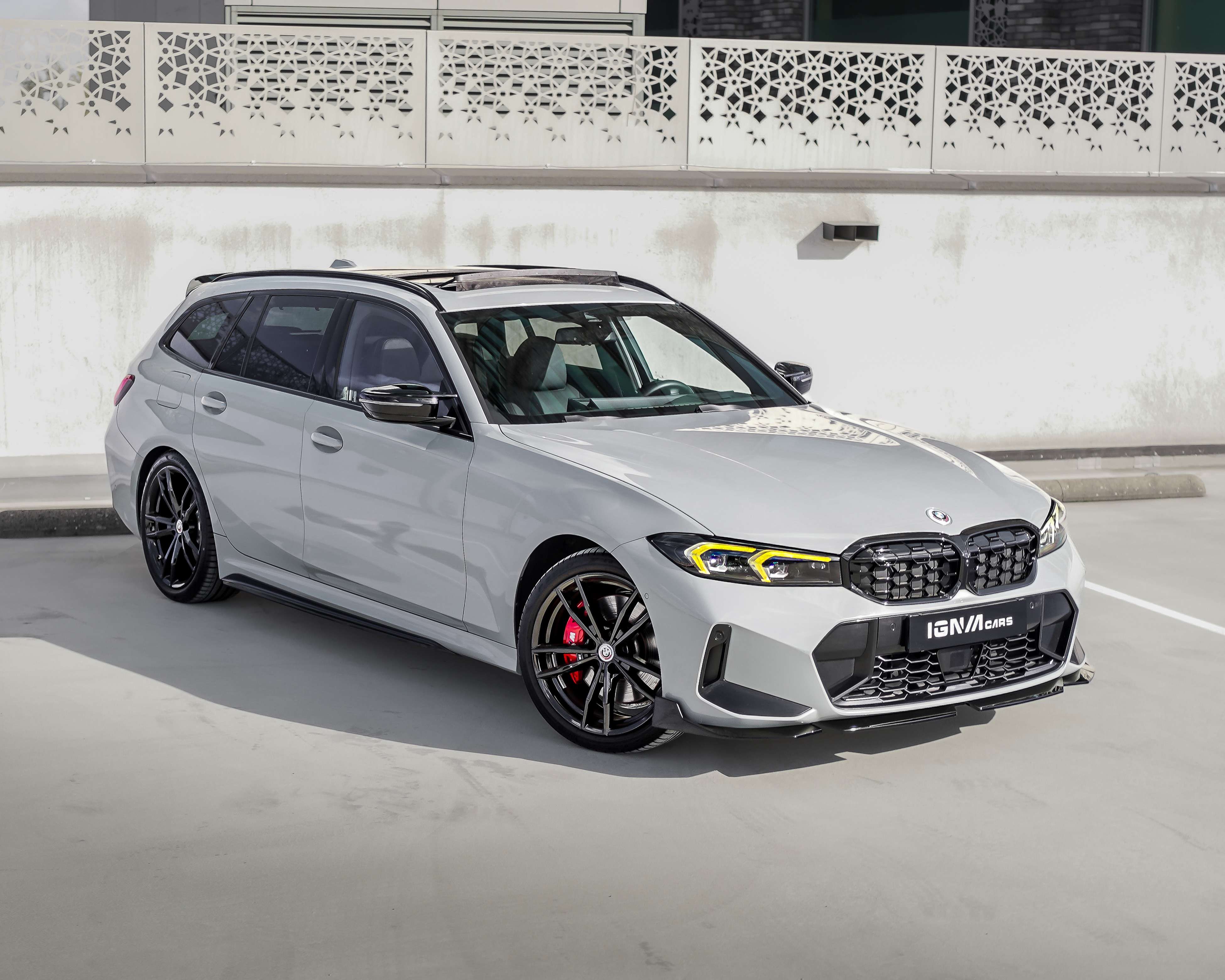 BMW 330