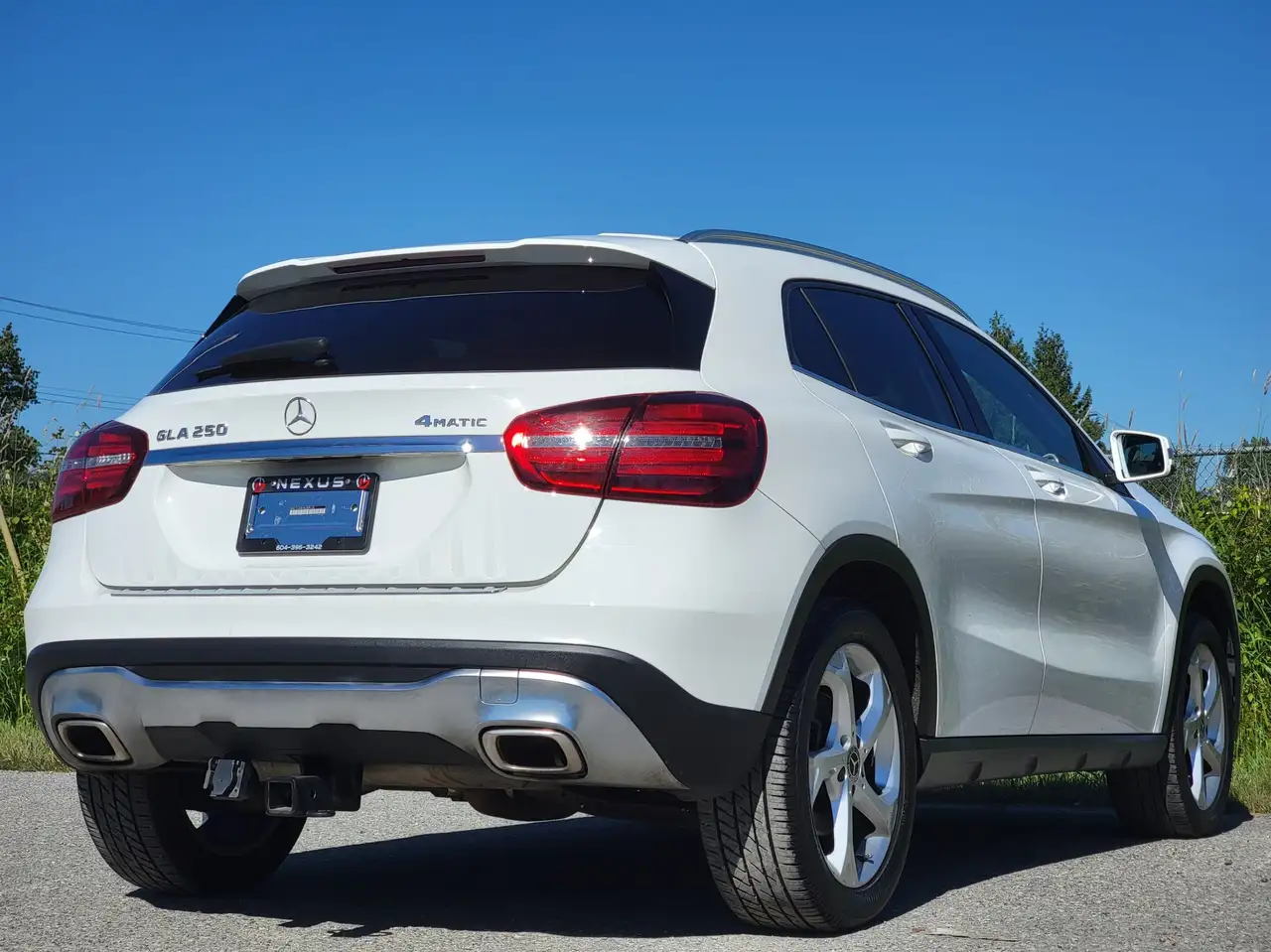 Mercedes-Benz GLA снимка Mercedes-Benz GLA
