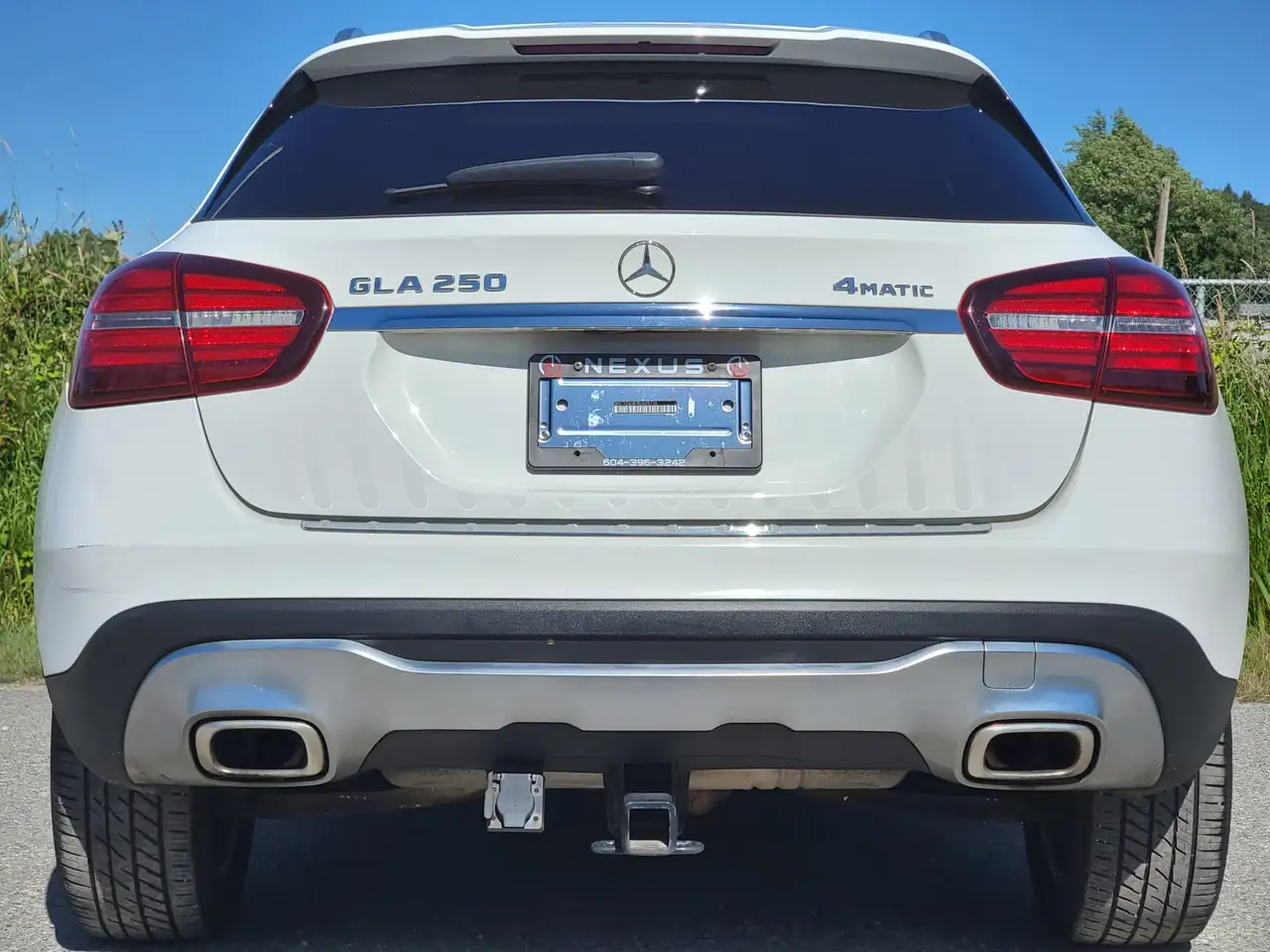 Mercedes-Benz GLA снимка Mercedes-Benz GLA