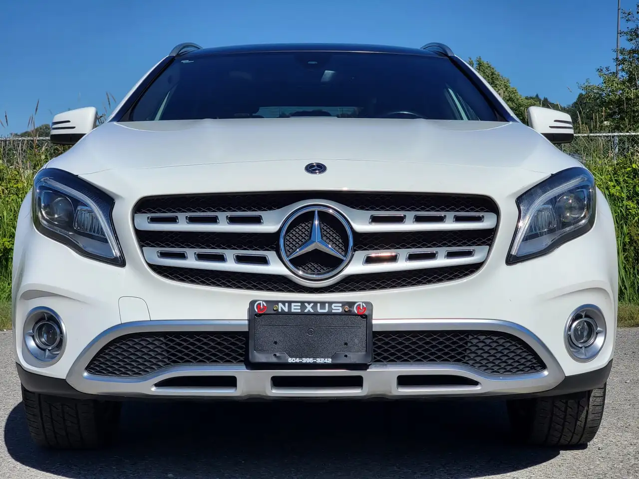 Mercedes-Benz GLA снимка Mercedes-Benz GLA