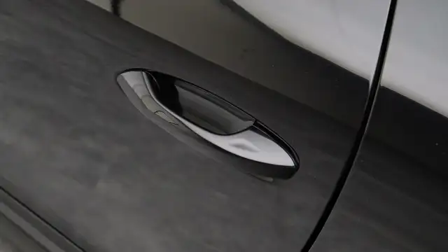 Porsche 911 view 17