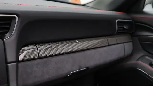 Porsche 911 view 14