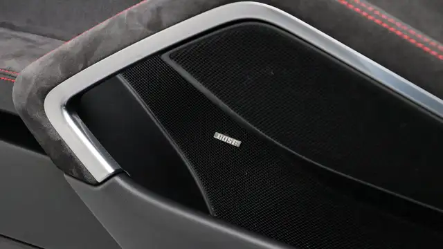 Porsche 911 view 12