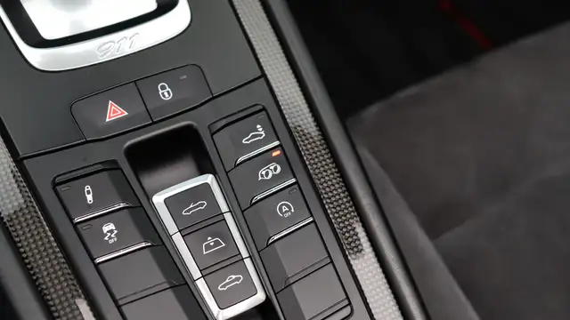 Porsche 911 view 20