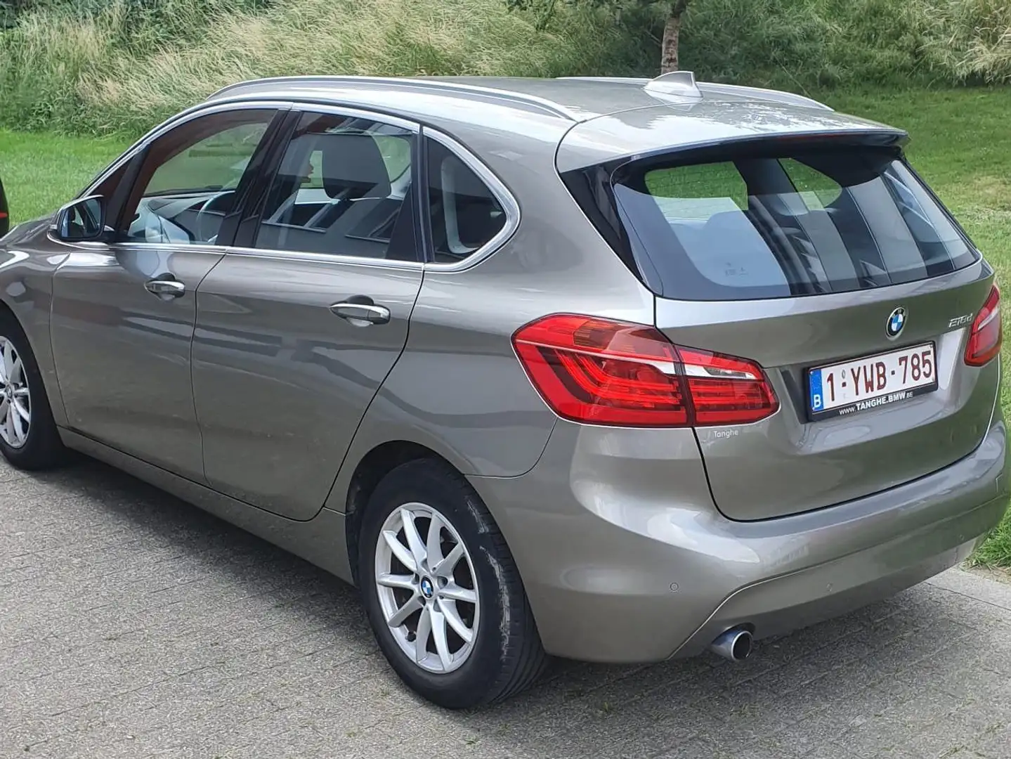 BMW 218 Active Tourer d Zilver - 2
