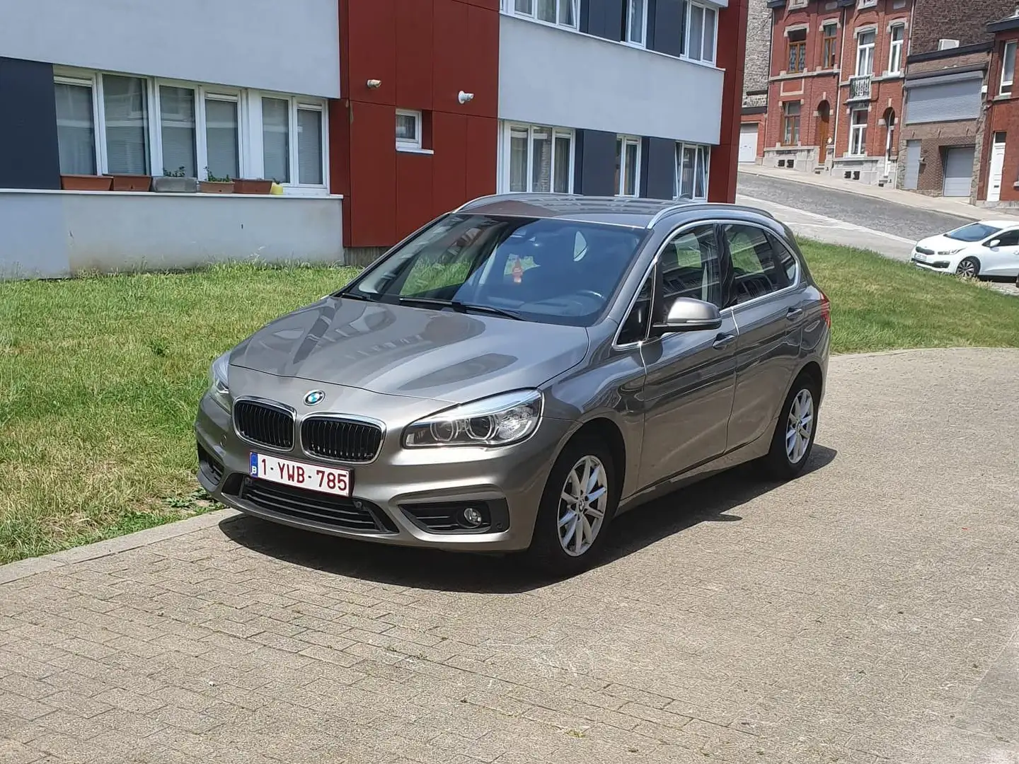 BMW 218 Active Tourer d Zilver - 1