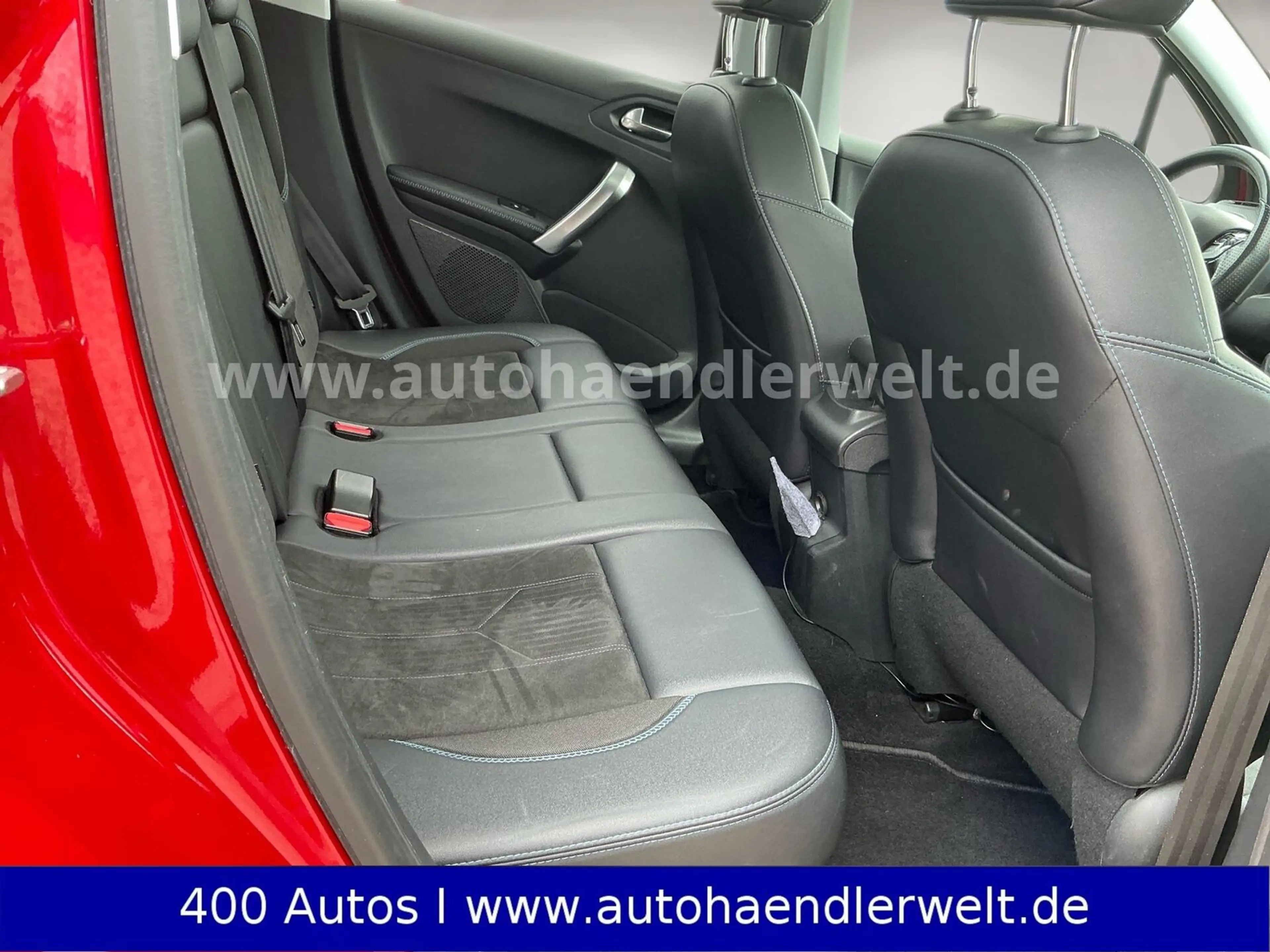 Peugeot 2008 1.5 dci Automatik Allure — photo 12