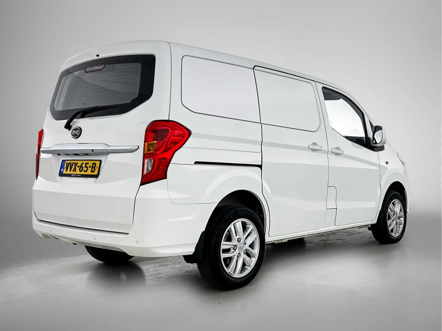 BYD ETP3 Standard 45 kWh | Excl. BTW | Achteruitrijcamera | Weiß - 2