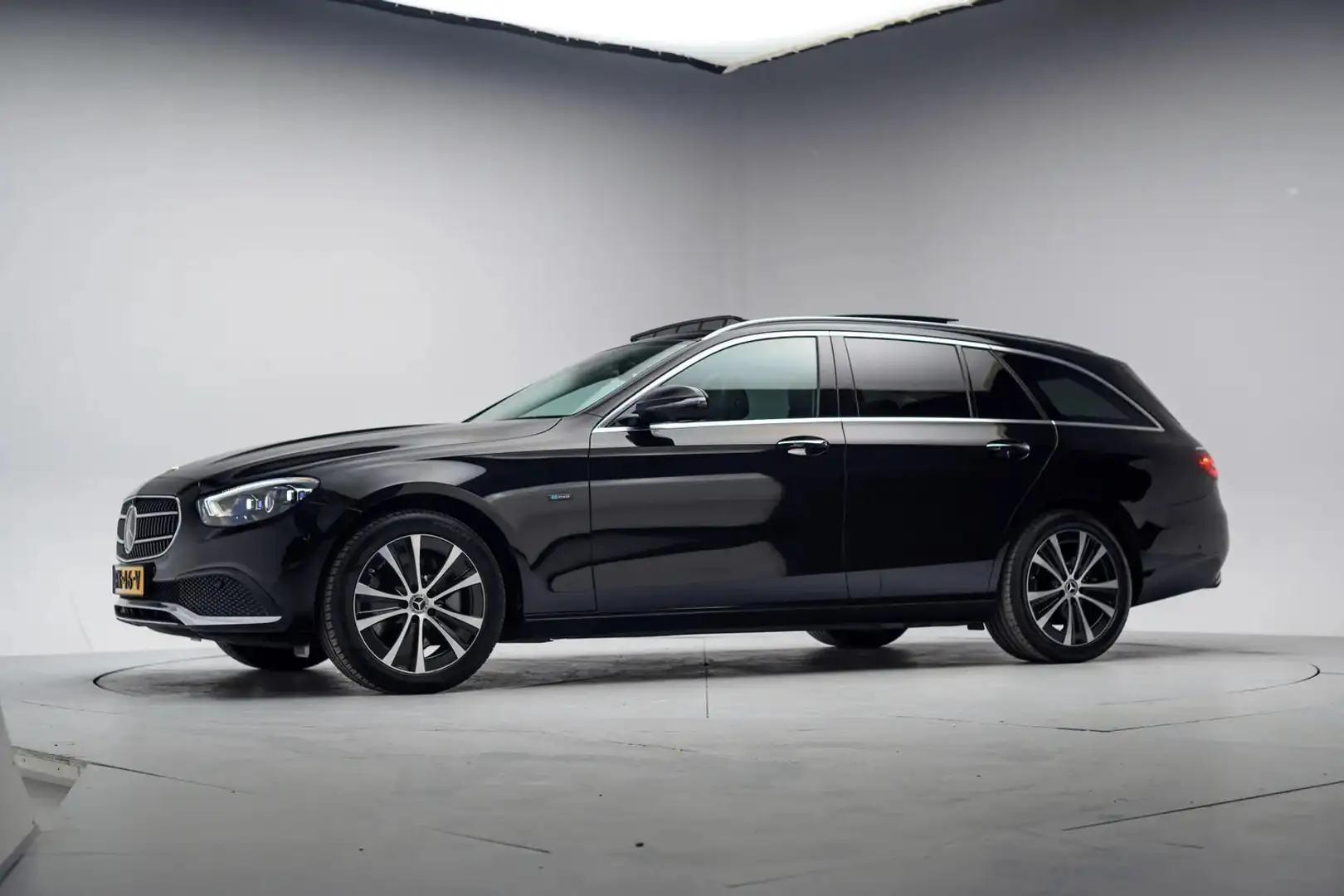 Mercedes-Benz E 300 ESTATE 300e Avantgarde Aut. [ Panorama Adapt.cruis Zwart - 2