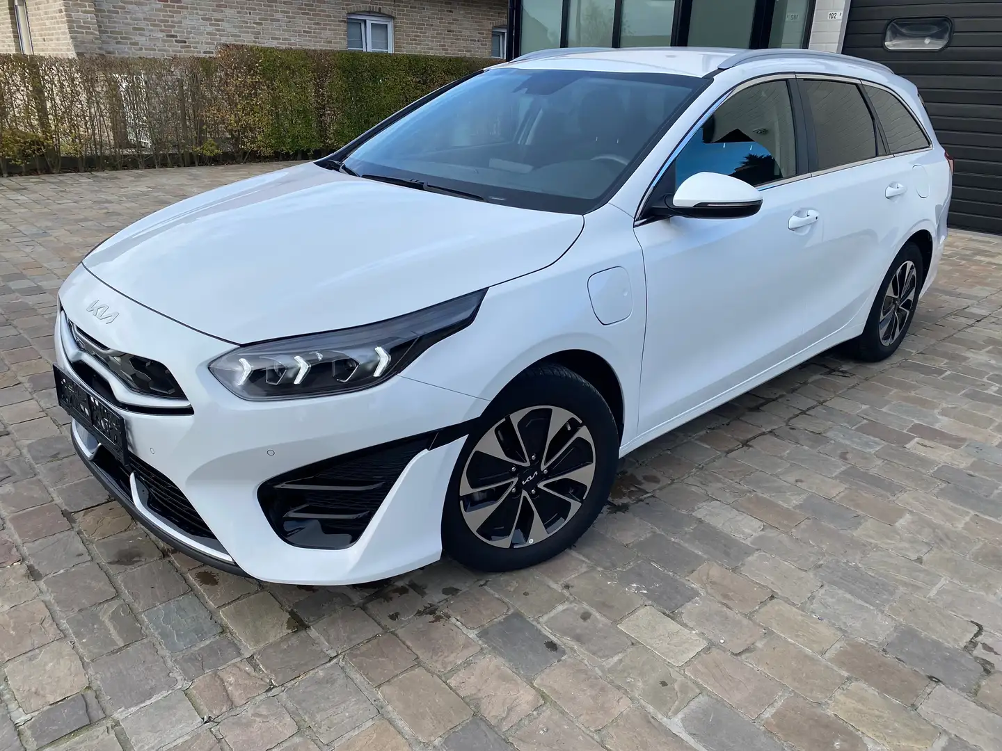 Kia Ceed SW / cee'd SW 1.6 GDI DCT OPF Plug-in-Hybrid Spirit Blanco - 1