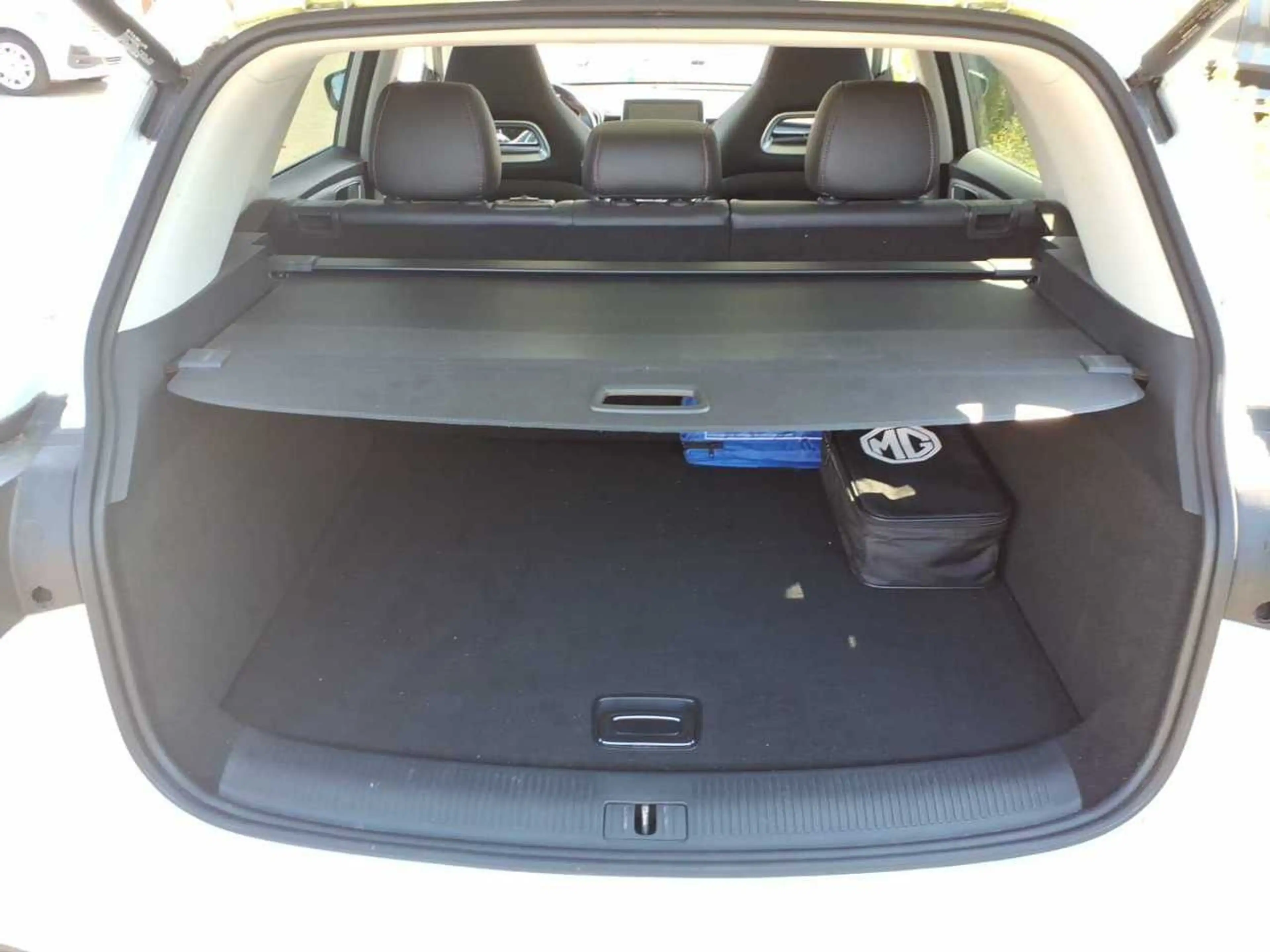 MG EHS 1.5 T-GDI PHEV Luxury Navi LED Pano Leder — photo 11