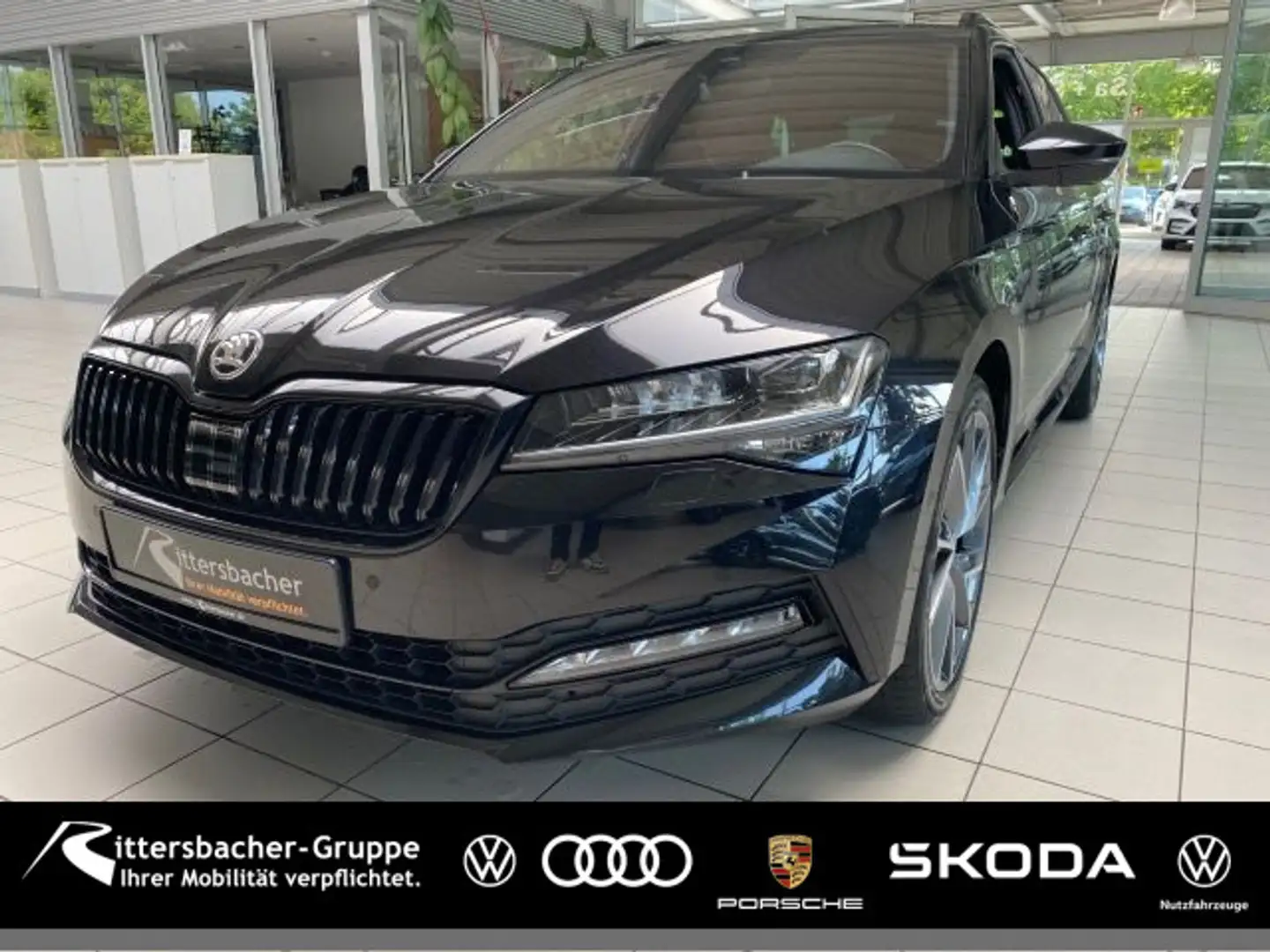Skoda Superb Combi 2.0 TDI Sportline 4x4 DSG AHK Pano Schwarz - 1