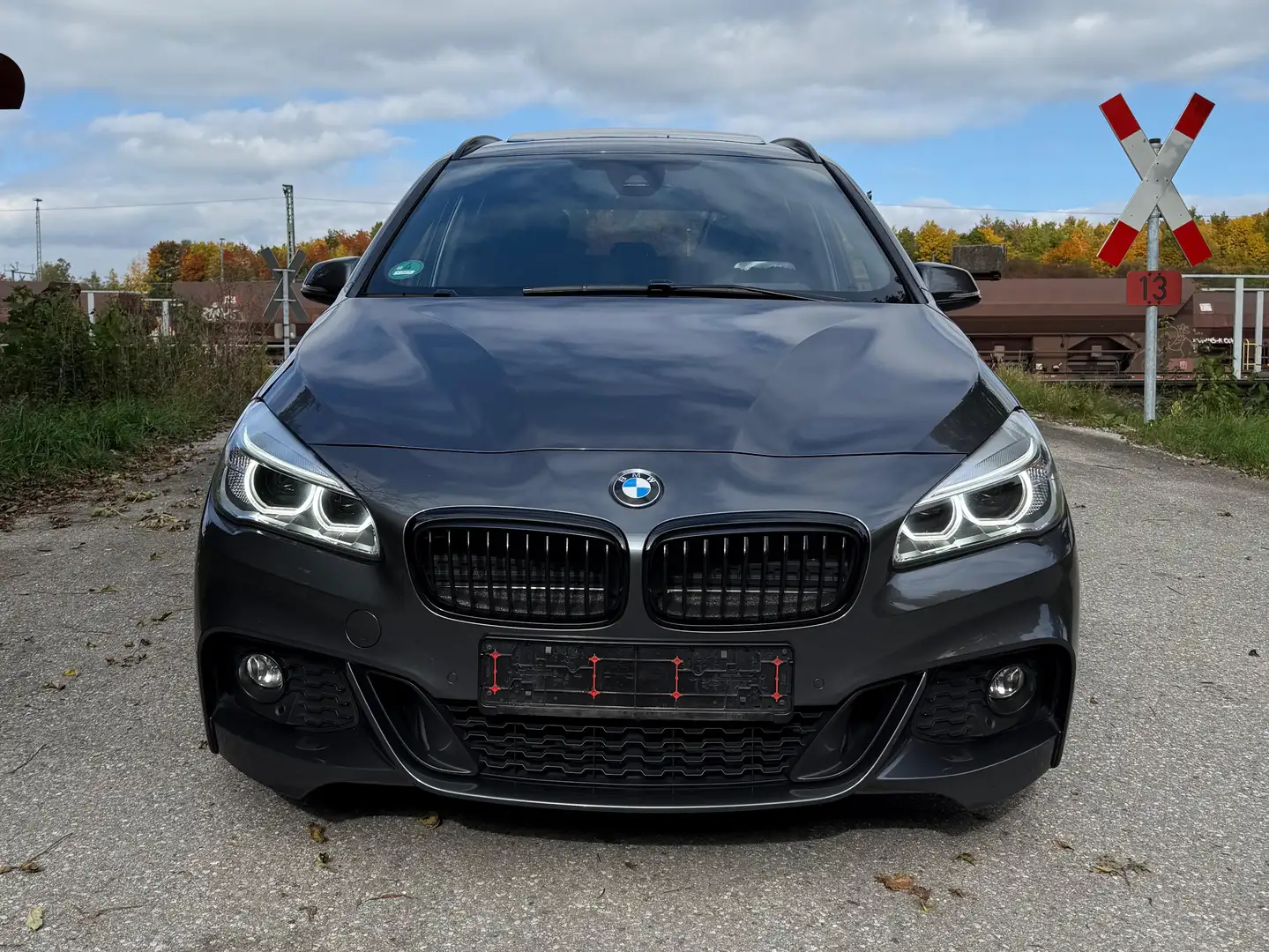 BMW 220 220d Gran Tourer Aut.M Sport Grau - 2