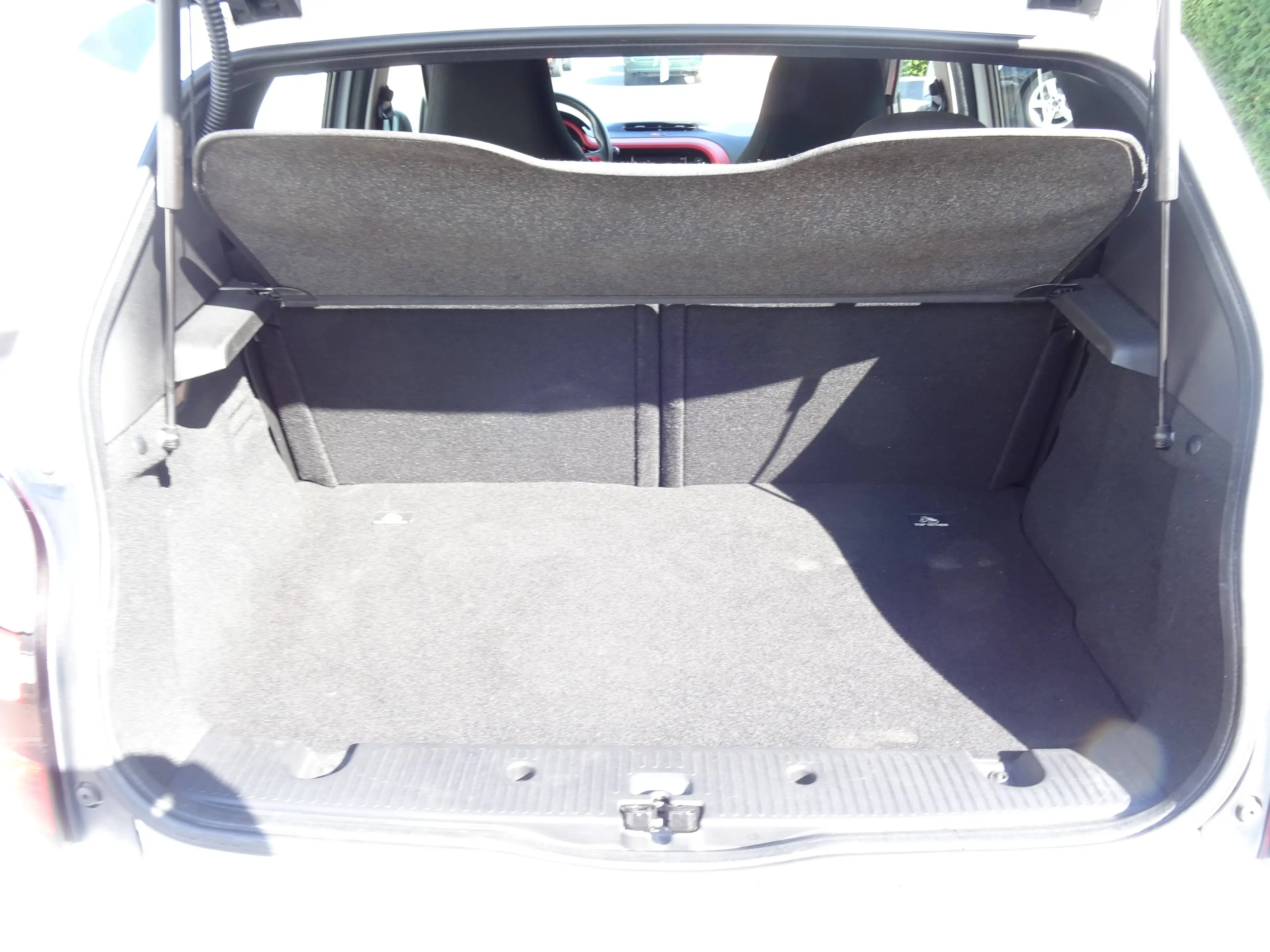 Renault Twingo Twingo 1.0i SCe Intens S — photo 7