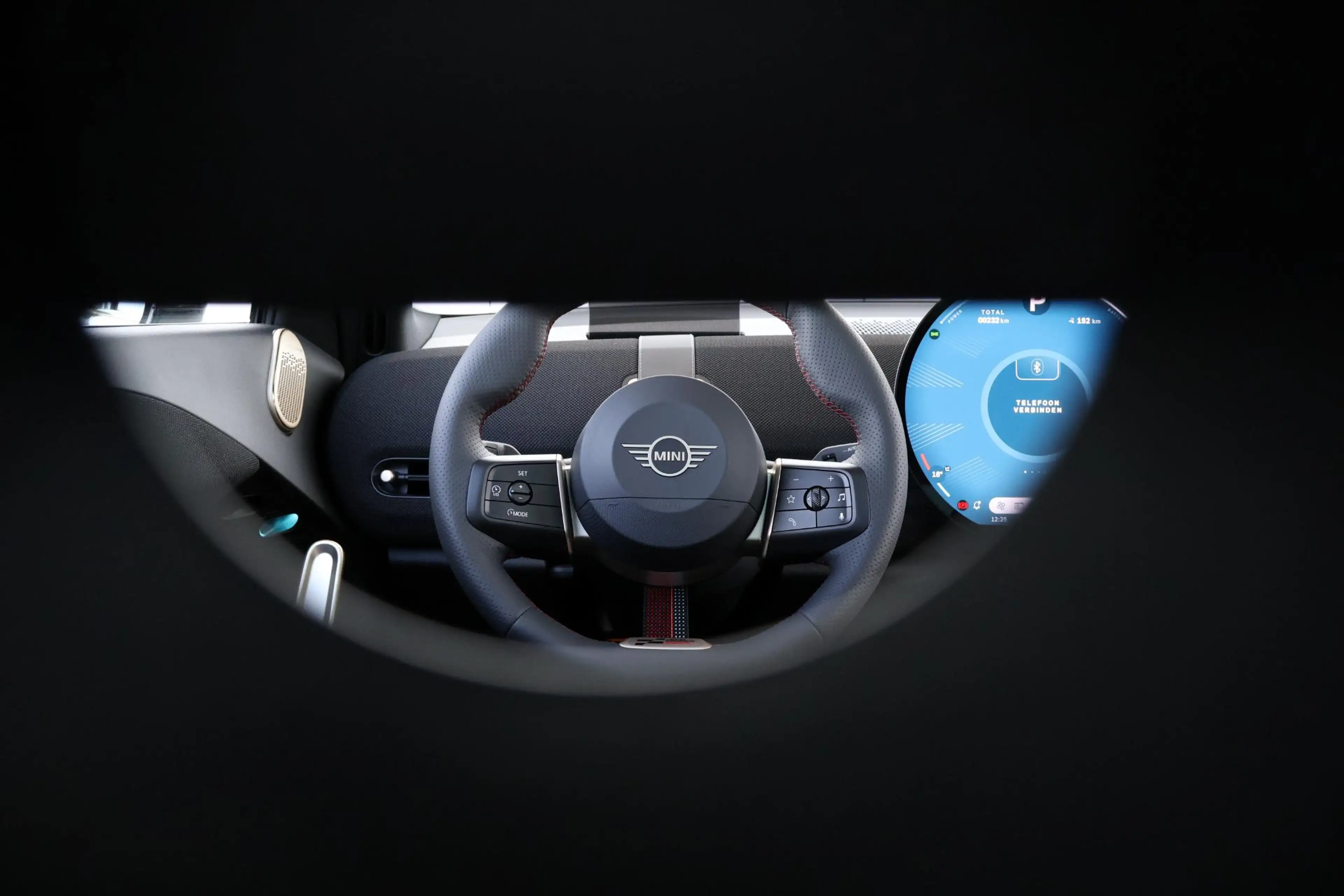 MINI Aceman E John Cooper Works L 42.5 kWh | Pano-dak | Head-u — photo 14