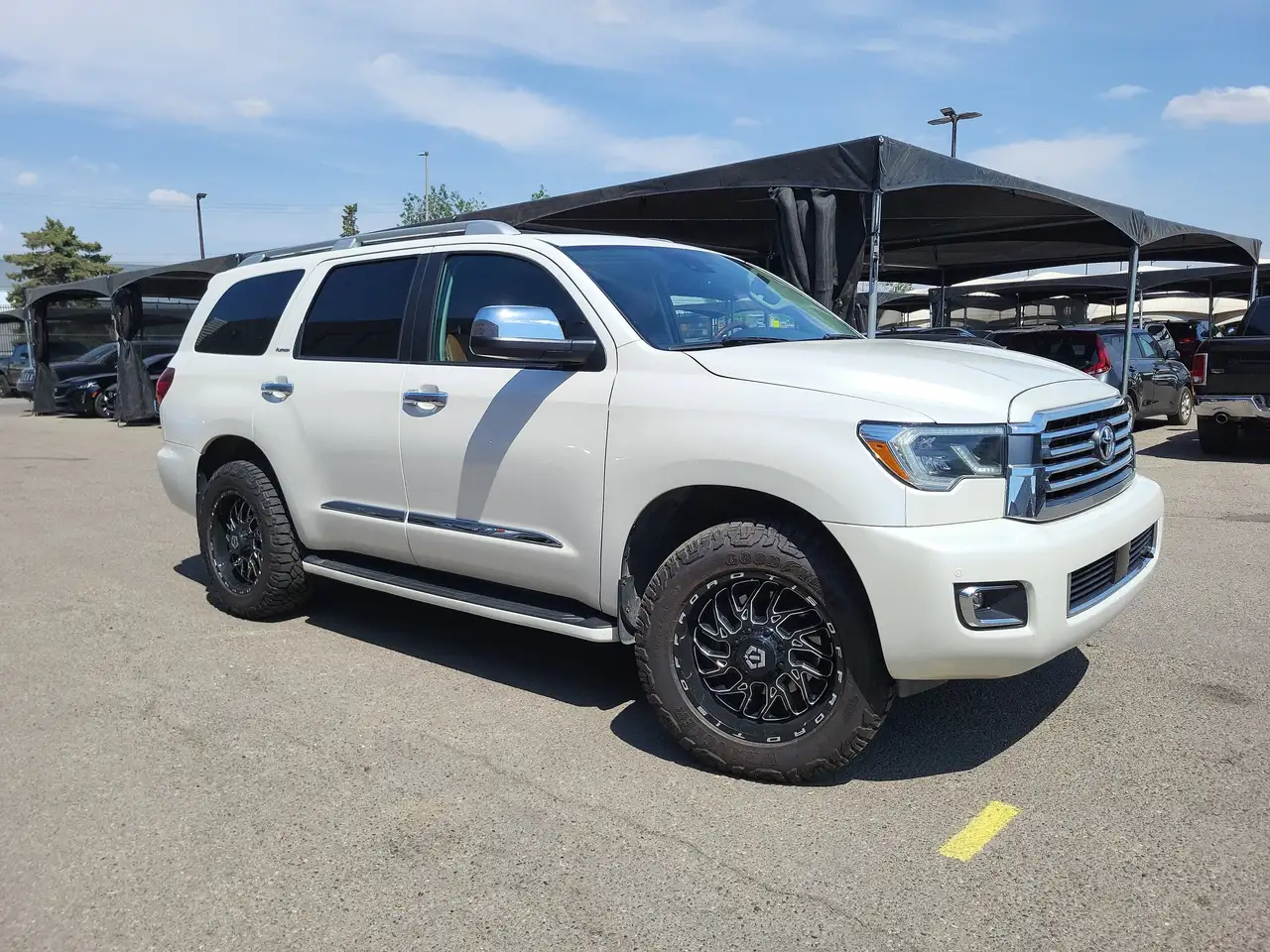 Toyota Sequoia снимка Toyota Sequoia