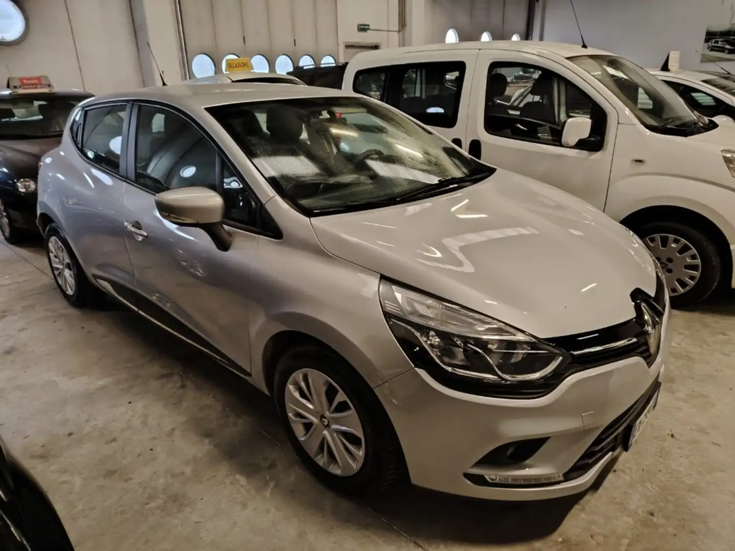 Renault Clio dCi 8V 75 CV 5 porte Life ANCHE X NEOPATENTATI Silber - 1
