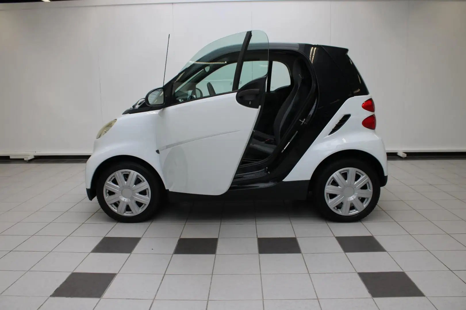 smart forTwo coupé 1.0 mhd Pure - Automaat, Panoramadak en NAP Blanc - 2