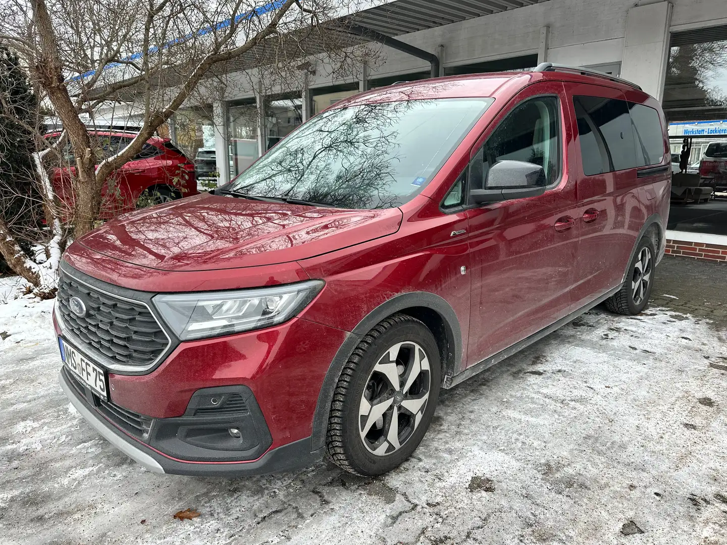 Ford Grand Tourneo Active GJR, AHK etc Rouge - 1