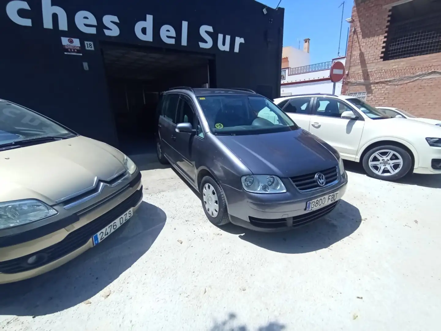 Volkswagen Touran 1.9TDI Edition 105 Gris - 1