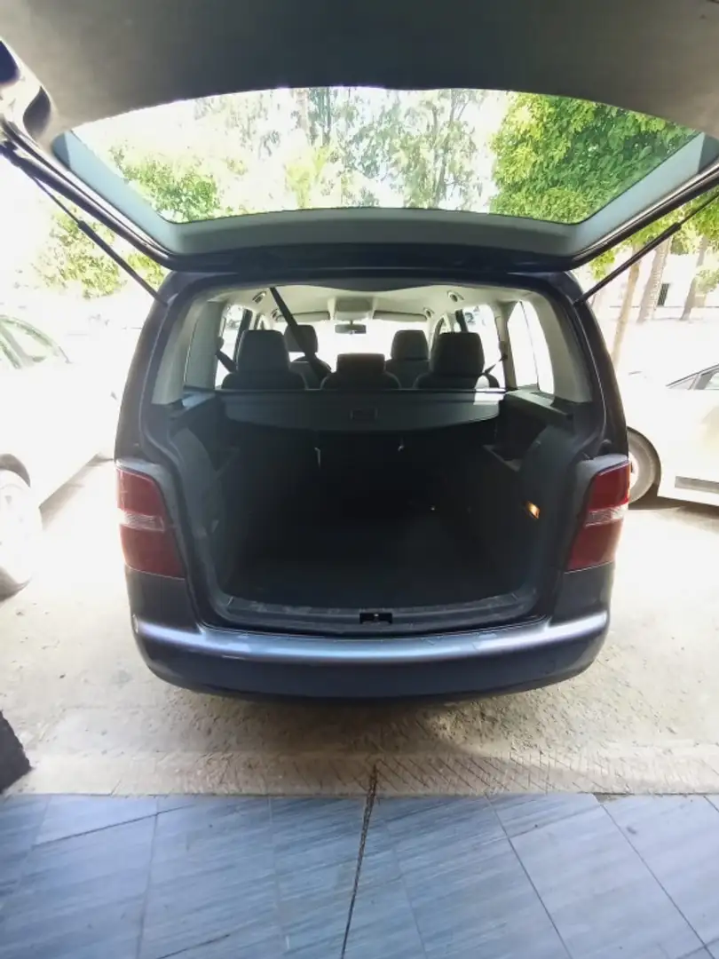 Volkswagen Touran 1.9TDI Edition 105 Grijs - 2