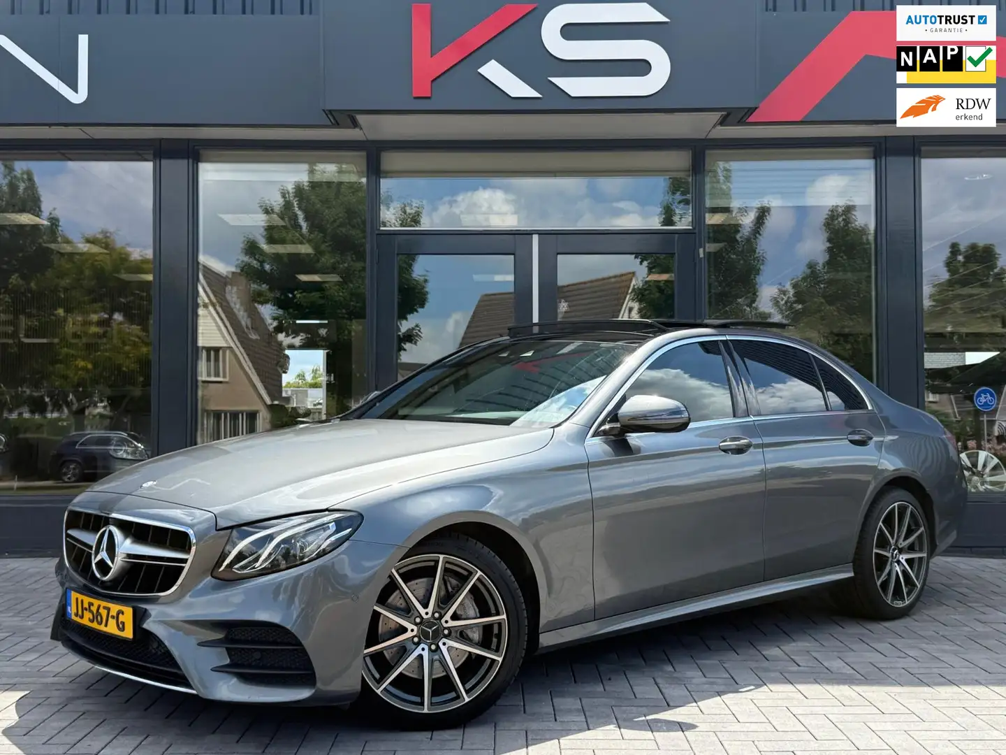 Mercedes-Benz E 200 AMG Pano Widescreen Ambiente Hud Camera Nap Grijs - 1