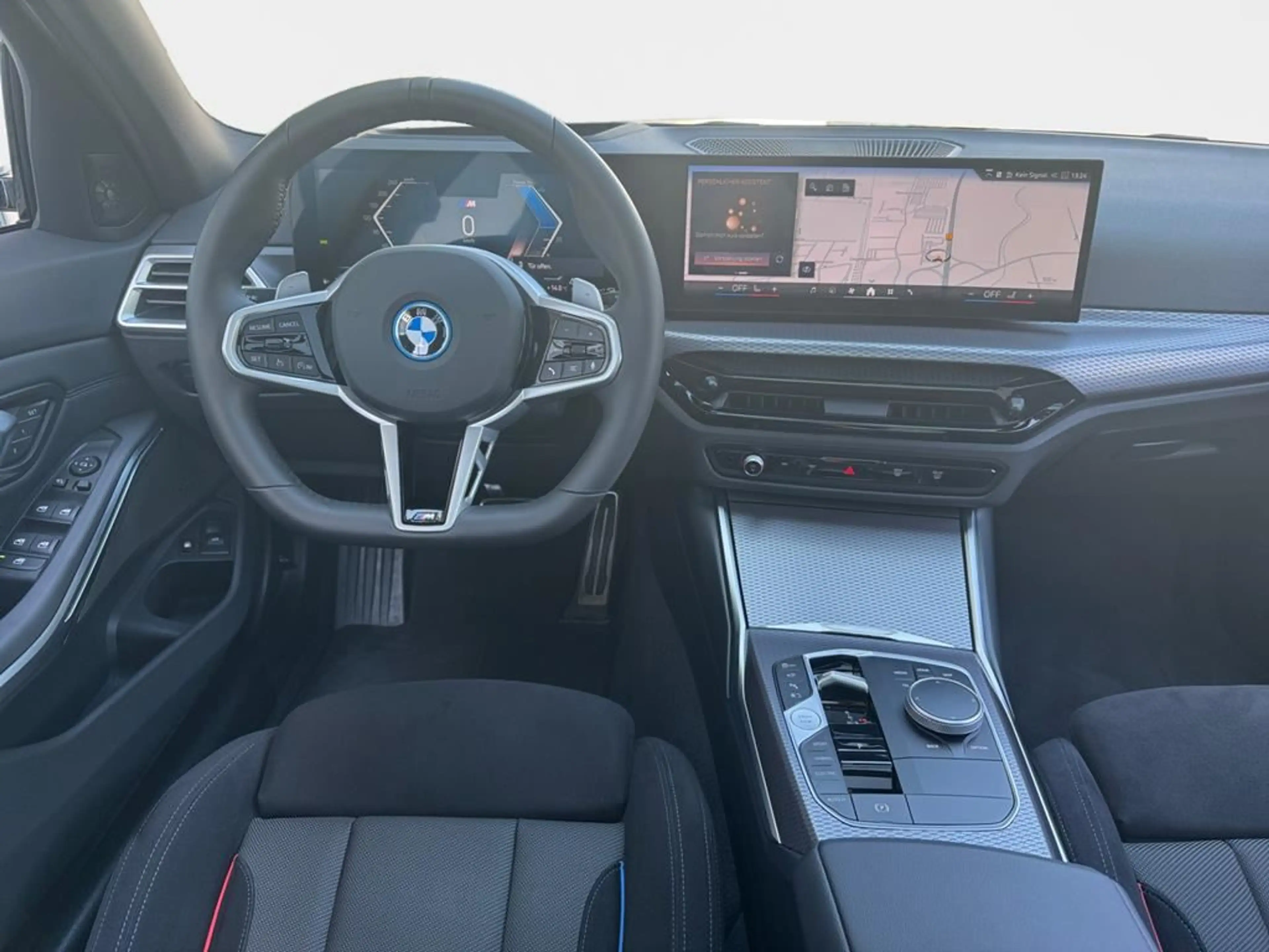 BMW 330 M Sport Pro — photo 13