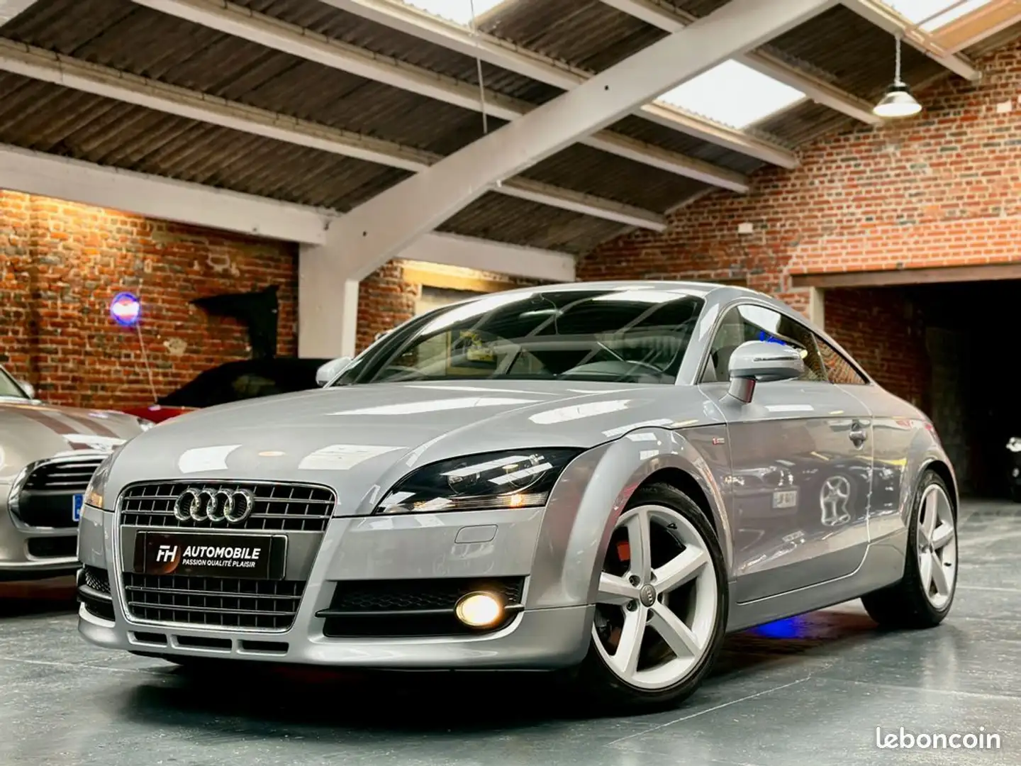 Audi TTS TT S-Line 2.0L TFSI 200 ch Sièges & Suspensions Sport Historique complet État exceptionnel Grijs - 1