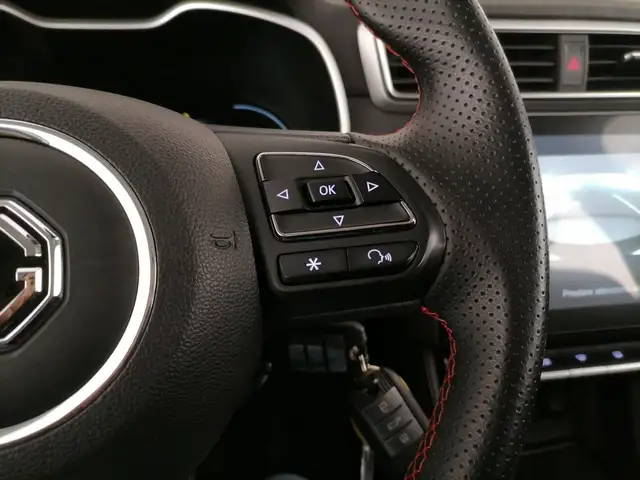 MG ZS view 23