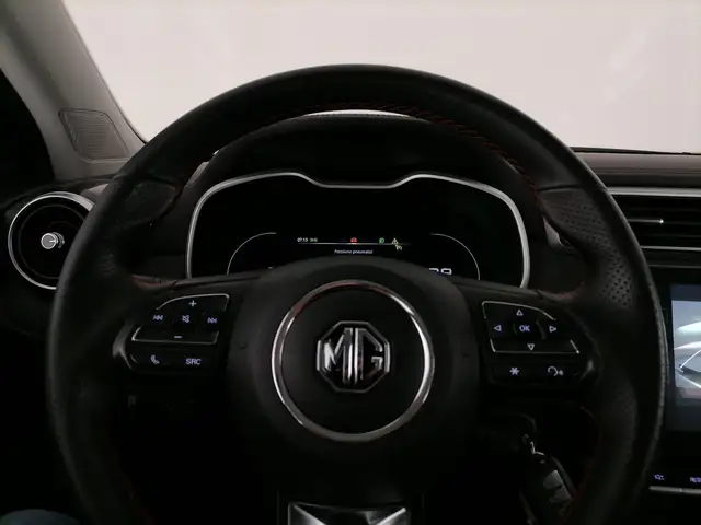MG ZS view 21