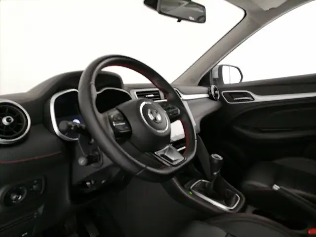 MG ZS view 11