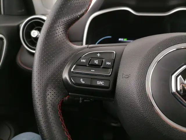MG ZS view 22