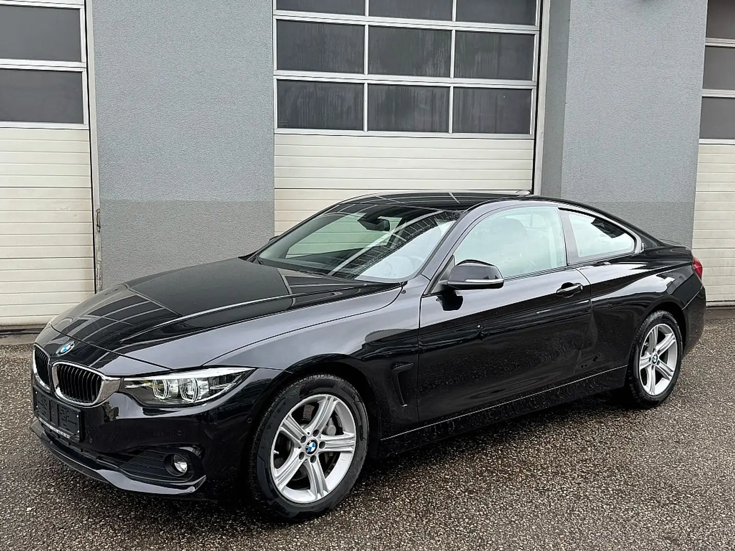 BMW 440 i xDrive Coupe Advantage Aut. Czarny - 2
