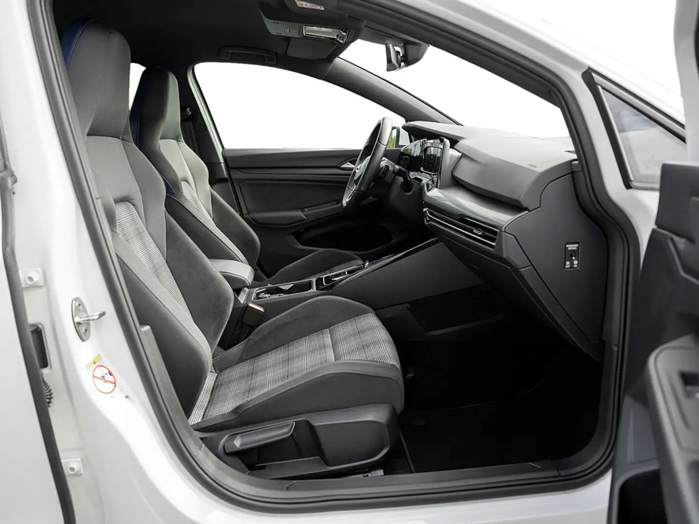 Volkswagen Golf VIII GTE 1.4 TSI eHybrid AHK NAVI ACC LE Weiß - 2