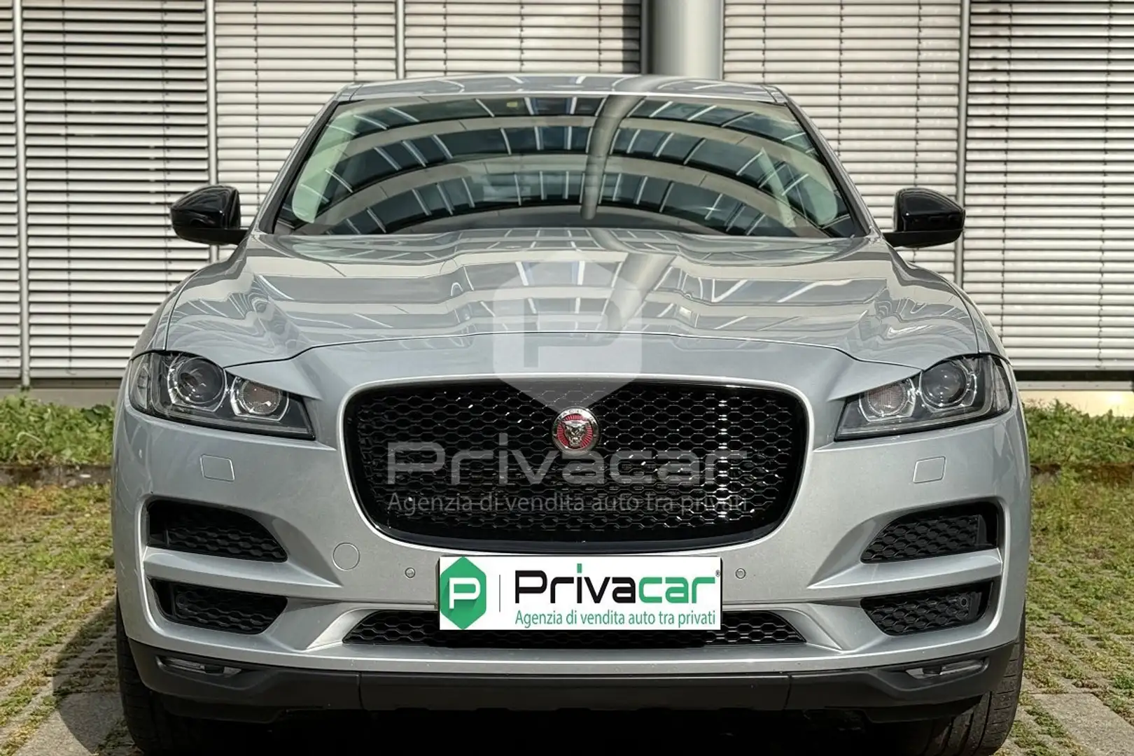 Jaguar F-Pace F-Pace 2.0 D 180 CV AWD aut. Prestige Argent - 2
