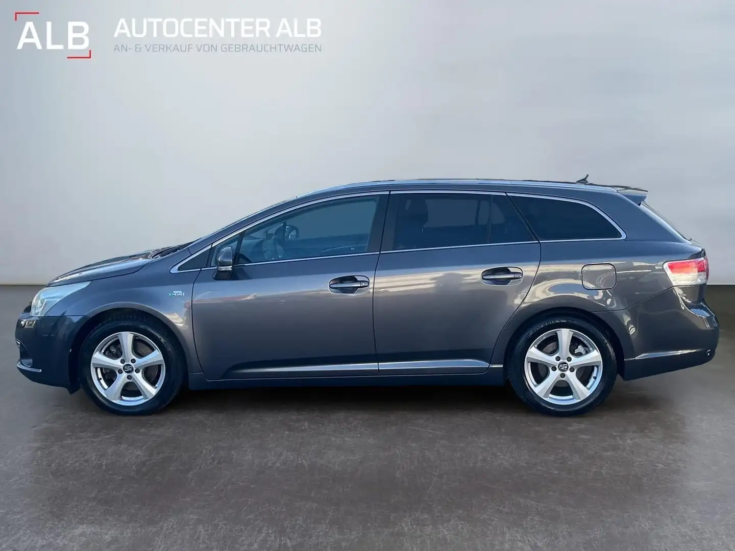 Toyota Avensis Kombi/TEMPOMAT/NAVI/XENON/ Gris - 2