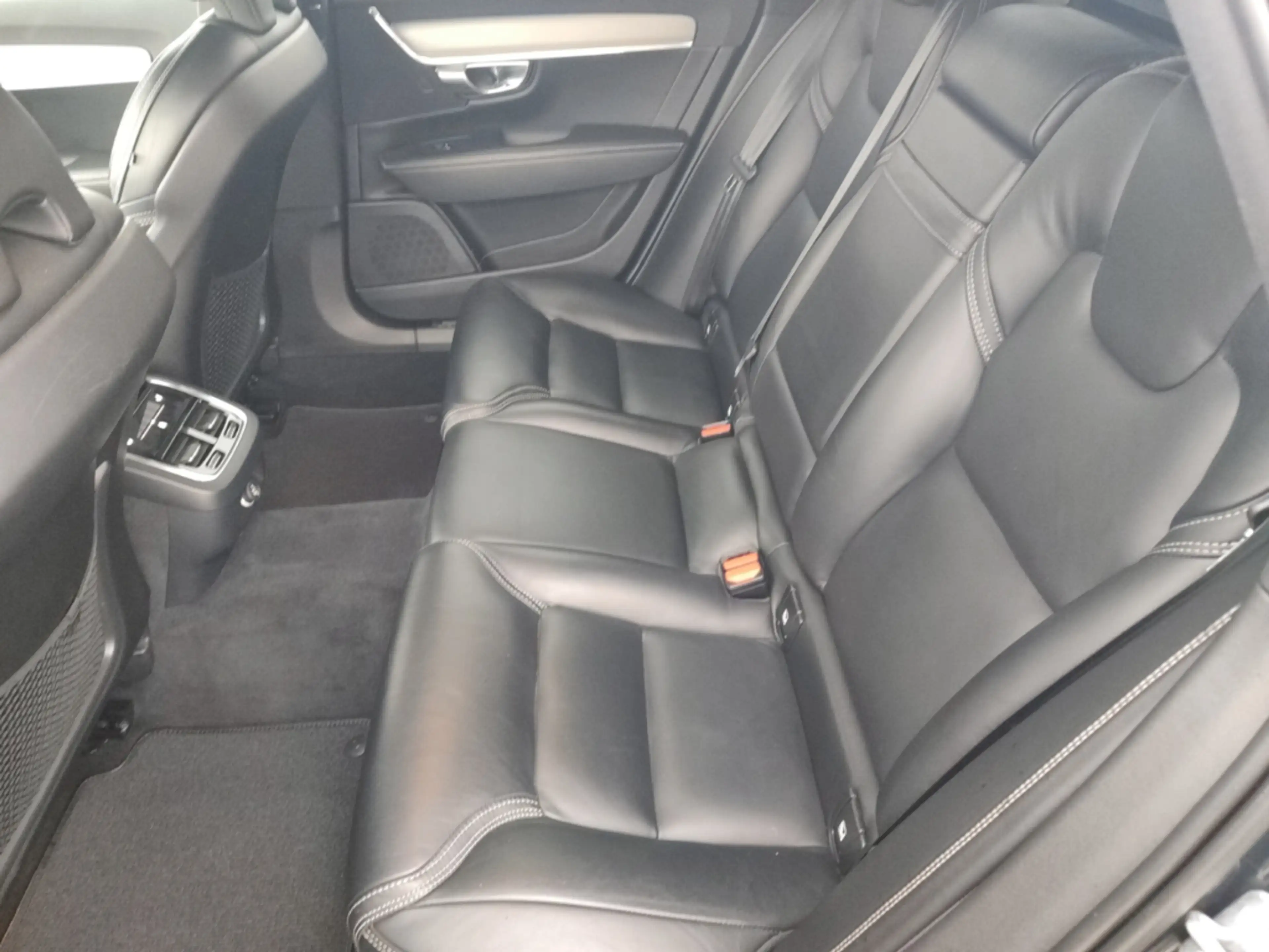 Volvo V90 Cross Country AWD D5 LEDER NAVI AHK AUTOM SHZ FSH — photo 12