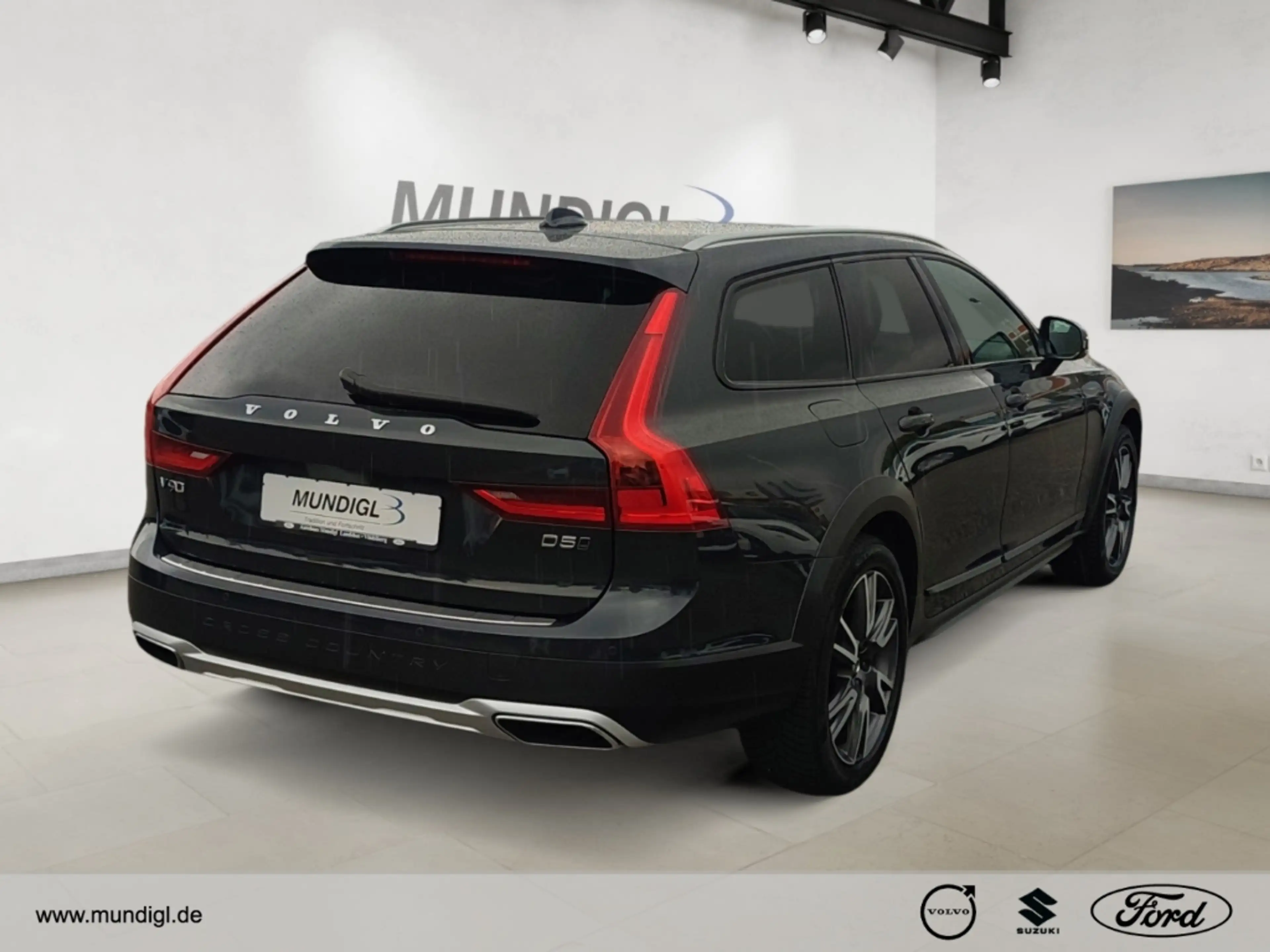 Volvo V90 Cross Country AWD D5 LEDER NAVI AHK AUTOM SHZ FSH — photo 5